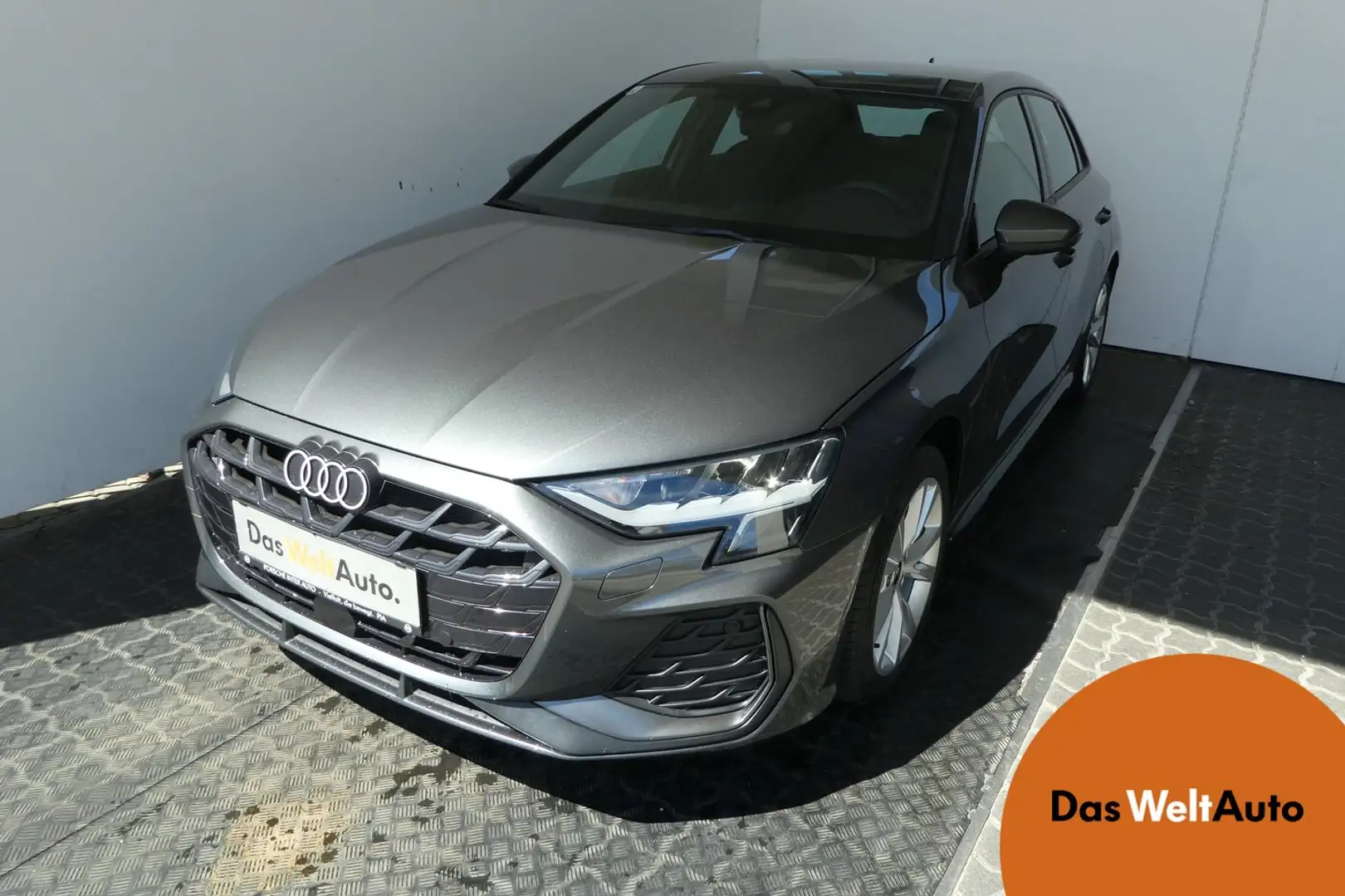 Audi A3 35 TFSI S line Gris - 1