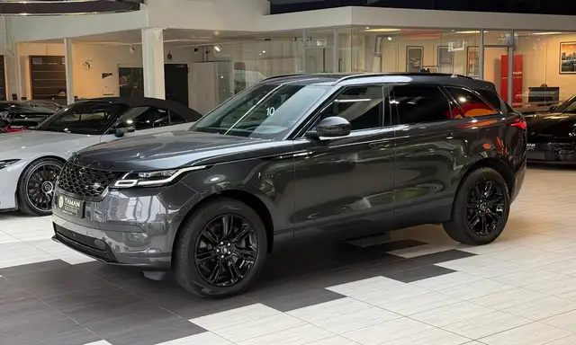 Land Rover Range Rover Velar view 2