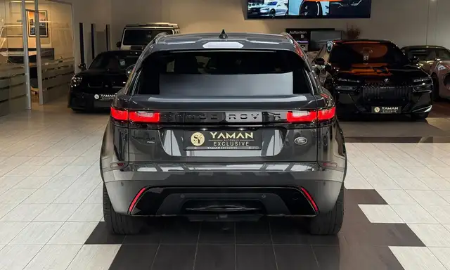 Land Rover Range Rover Velar view 8