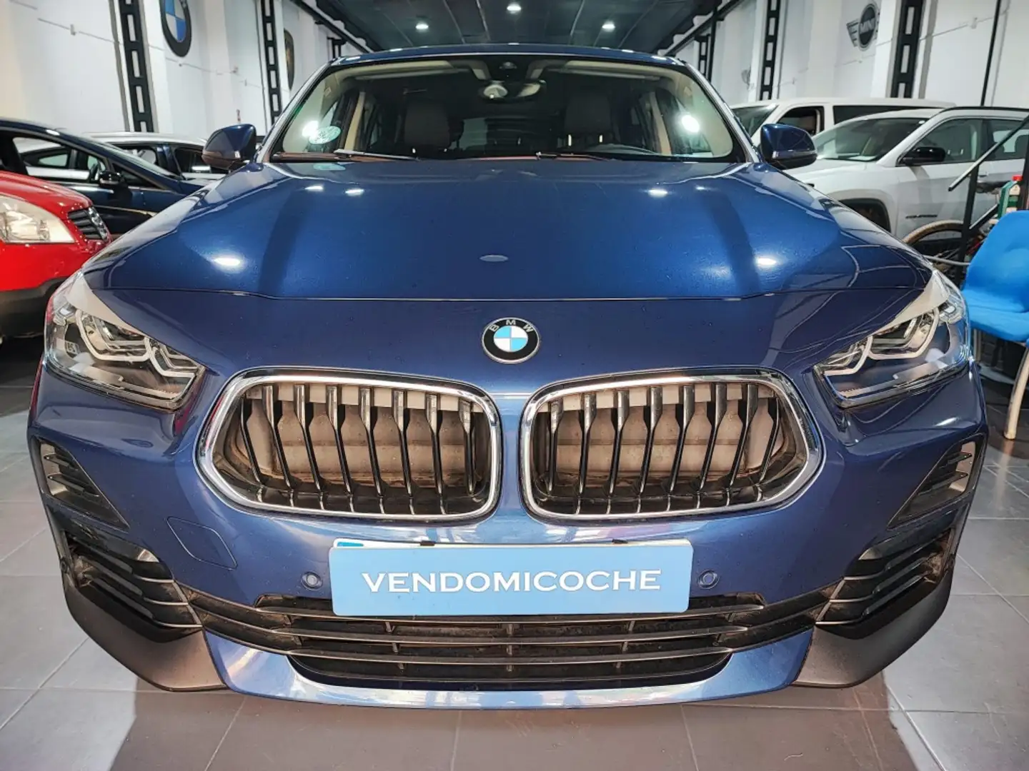 BMW X2 sDrive 18dA Business Azul - 1