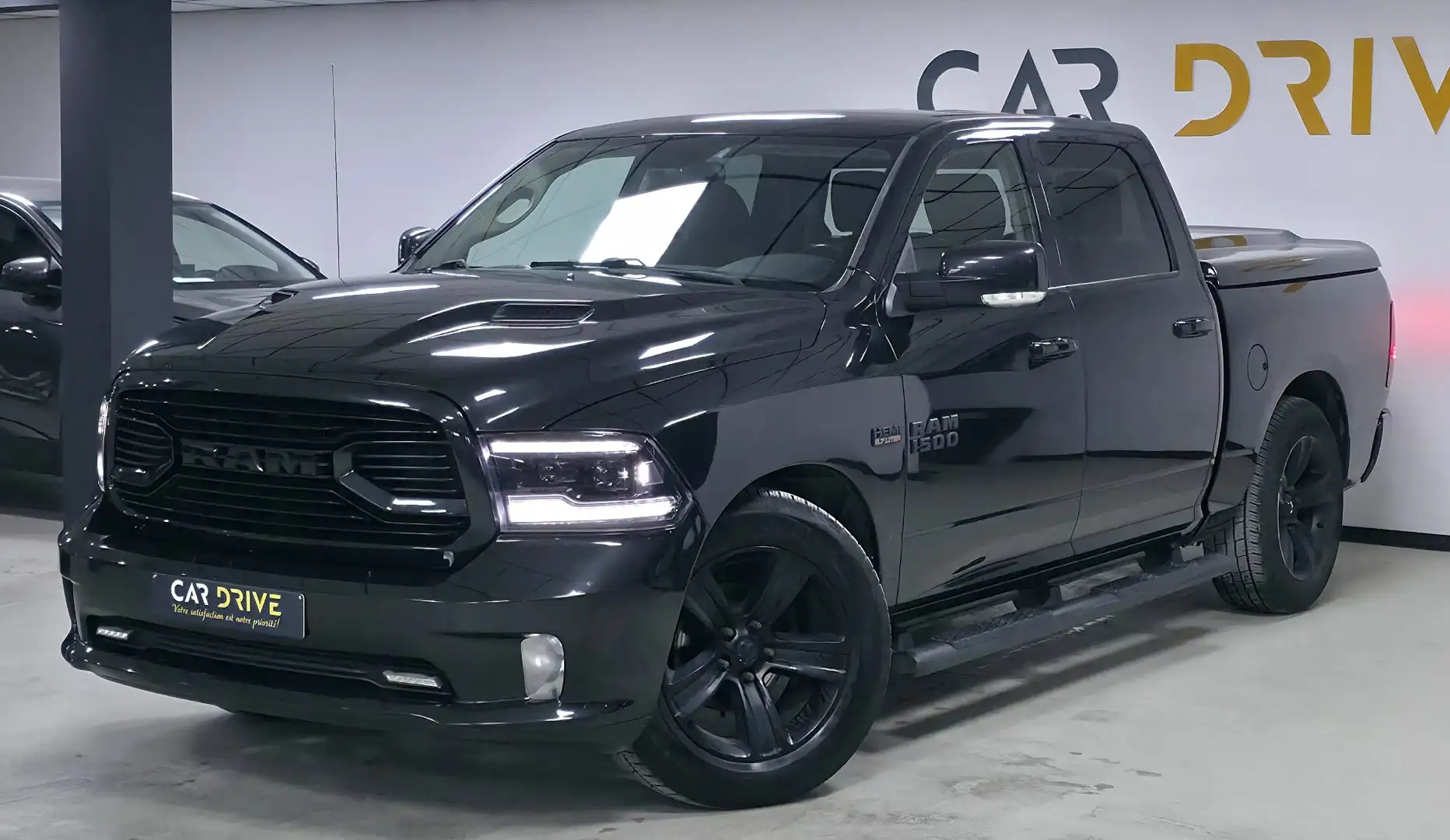 Dodge RAM 5.7 HEMI FACELIFT TVAC/CAMERA/1ER PROPRIO/FULL OP Noir - 1
