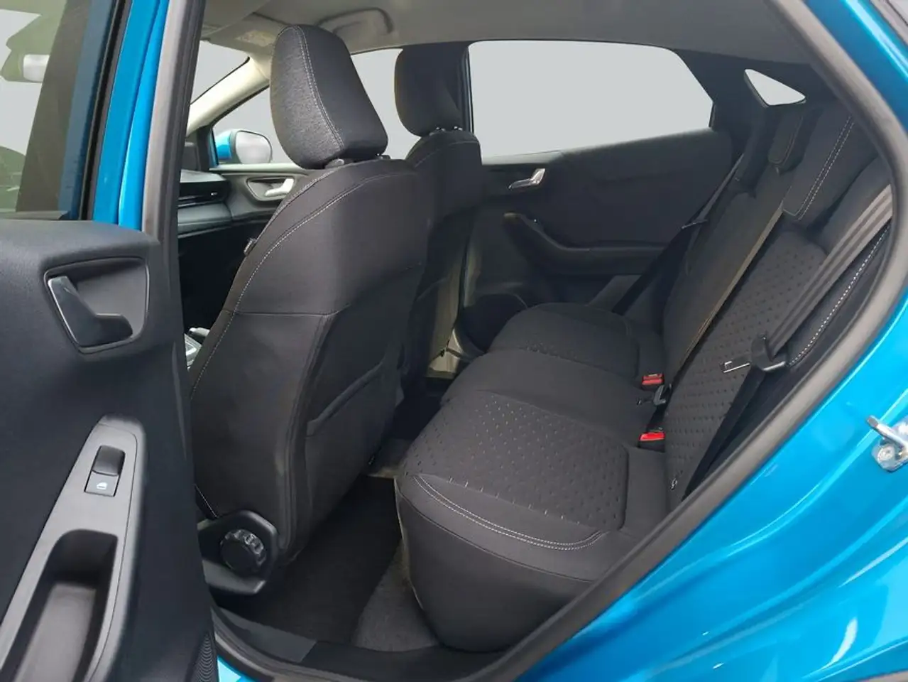 Ford Puma 1.0 EcoBoost Hybrid TITANIUM 92 kW, 5-türig 10
