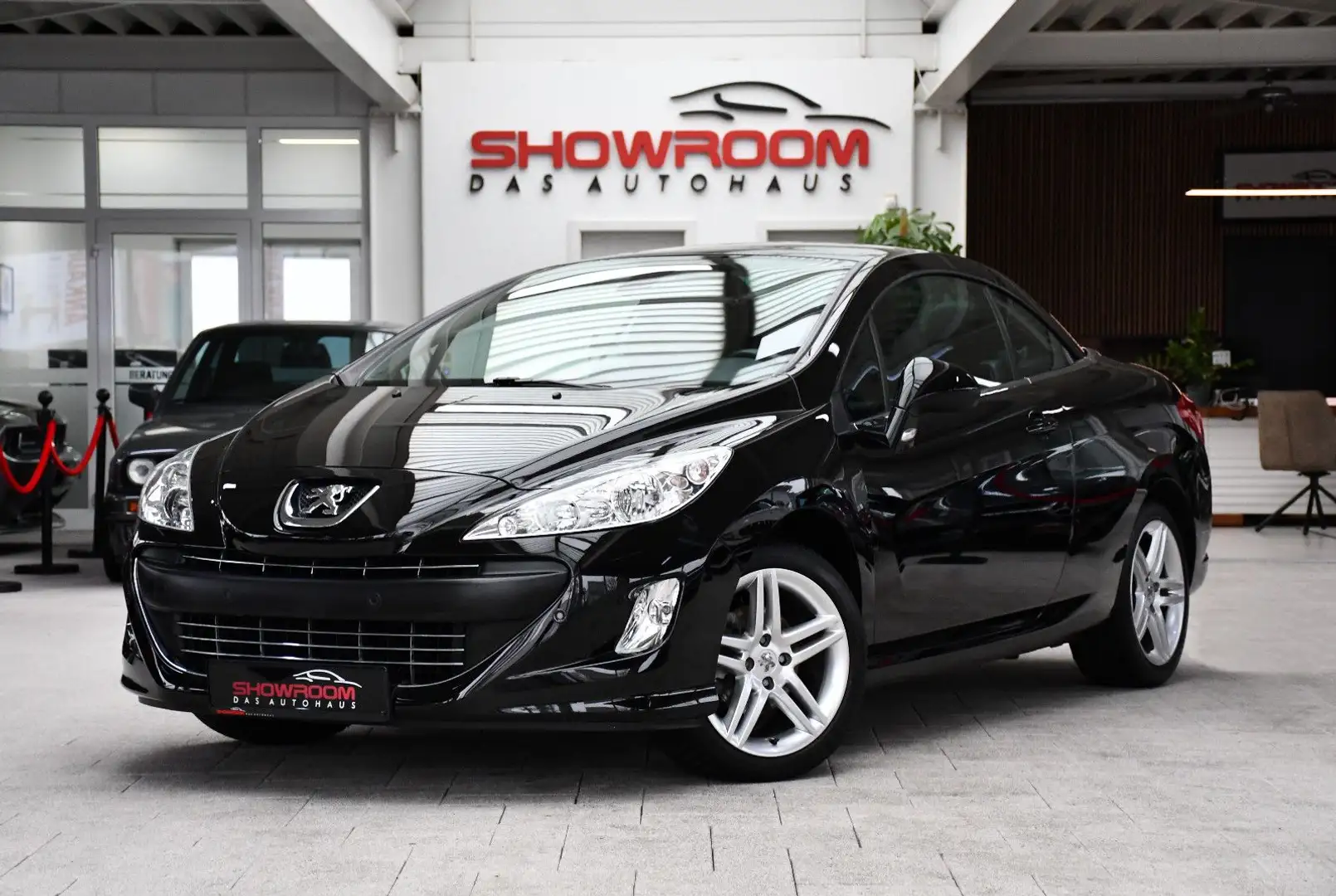 Peugeot 308 CC Cabrio Premium 1.Hand Leder PDC v&h Klima Schwarz - 2