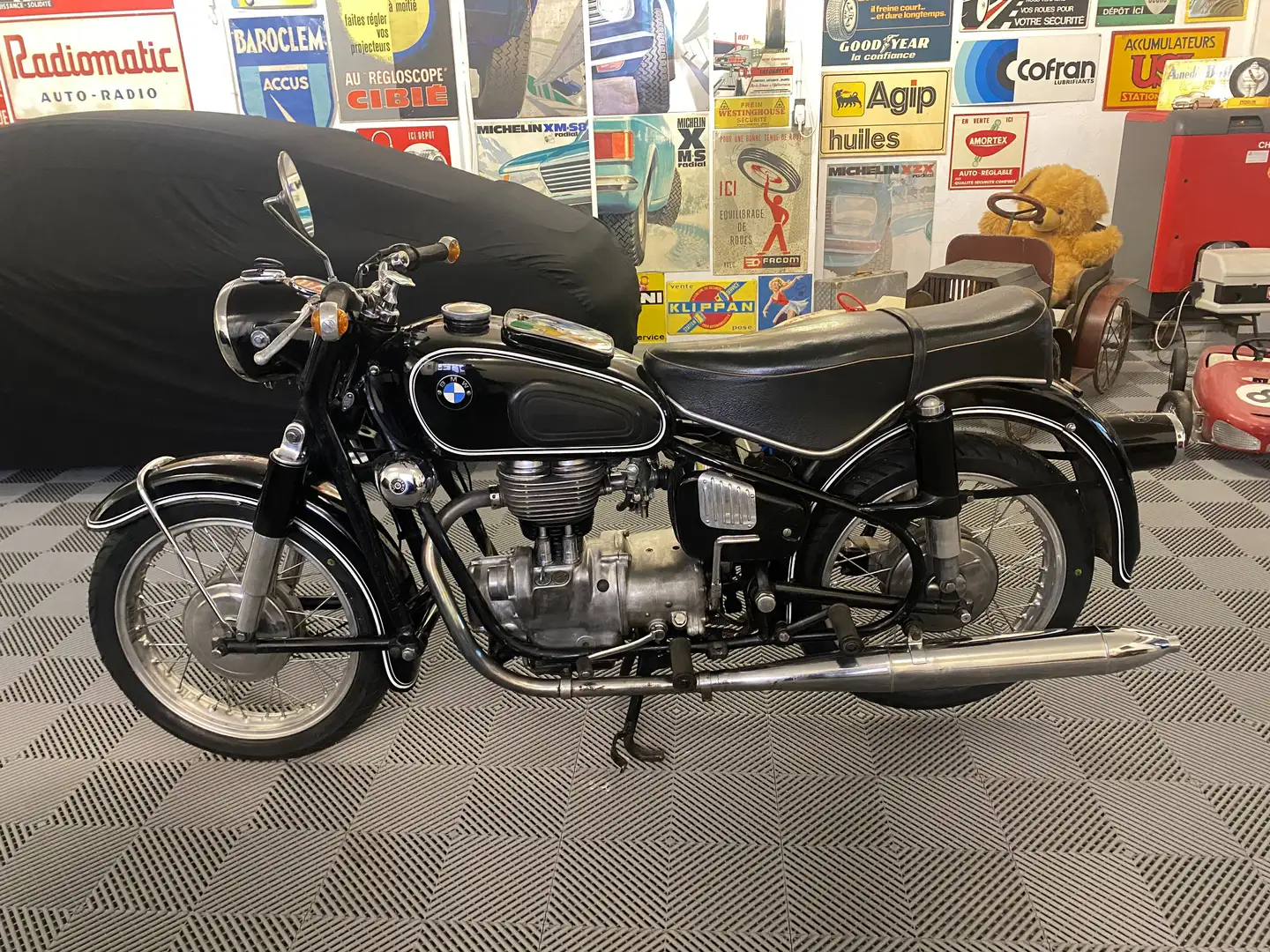 BMW R 27 Siyah - 2