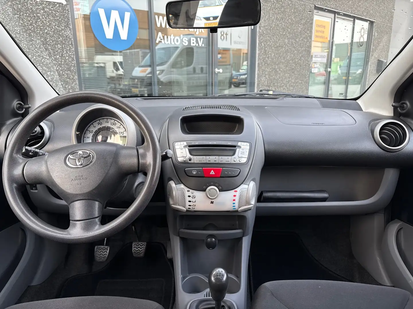 Toyota Aygo 1.0-12V Benzine! Zuinig! Betrouwbaar! Met Apk! Gris - 2