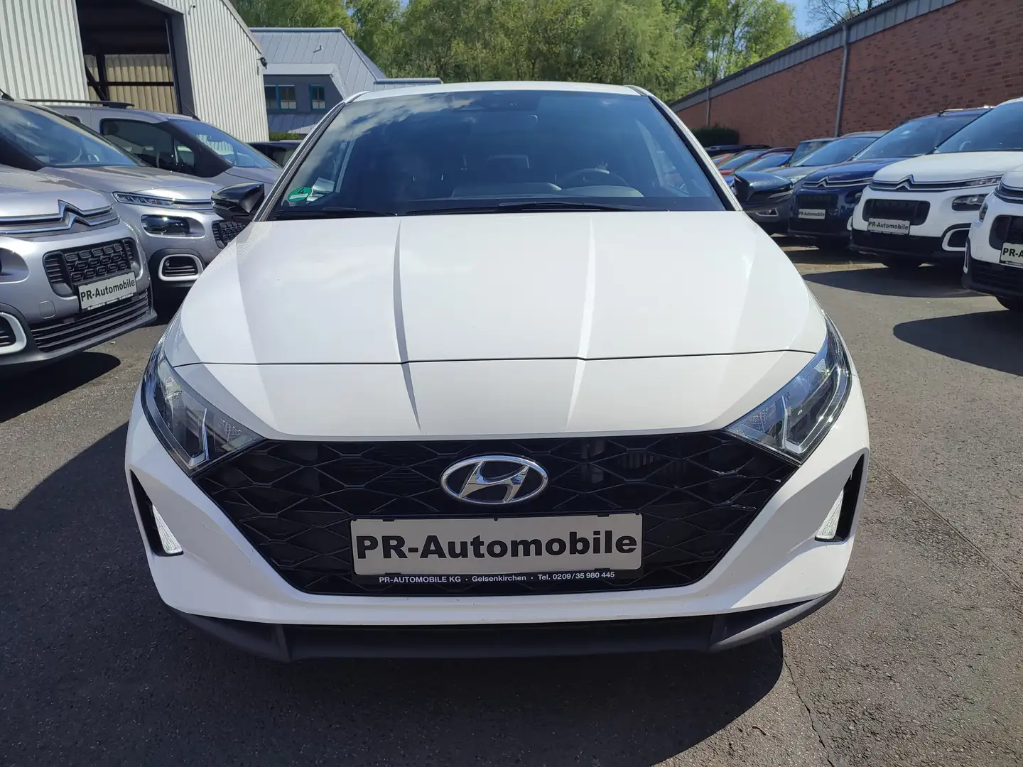 Hyundai i20 1.0 T-GDI Klimaaut/Navi+Cam/Automatik/Alu Weiß - 2