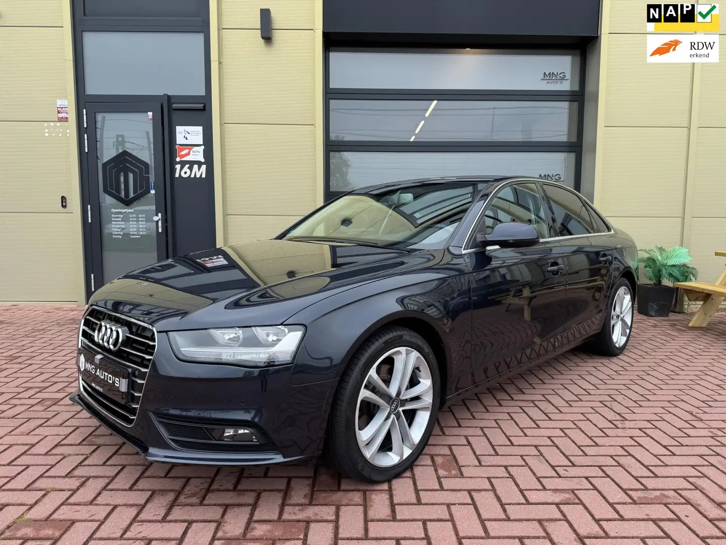 Audi A4 Limousine 1.8 TFSI Pro Line|B&O|Dodehoek|Leder|VoL Blau - 1