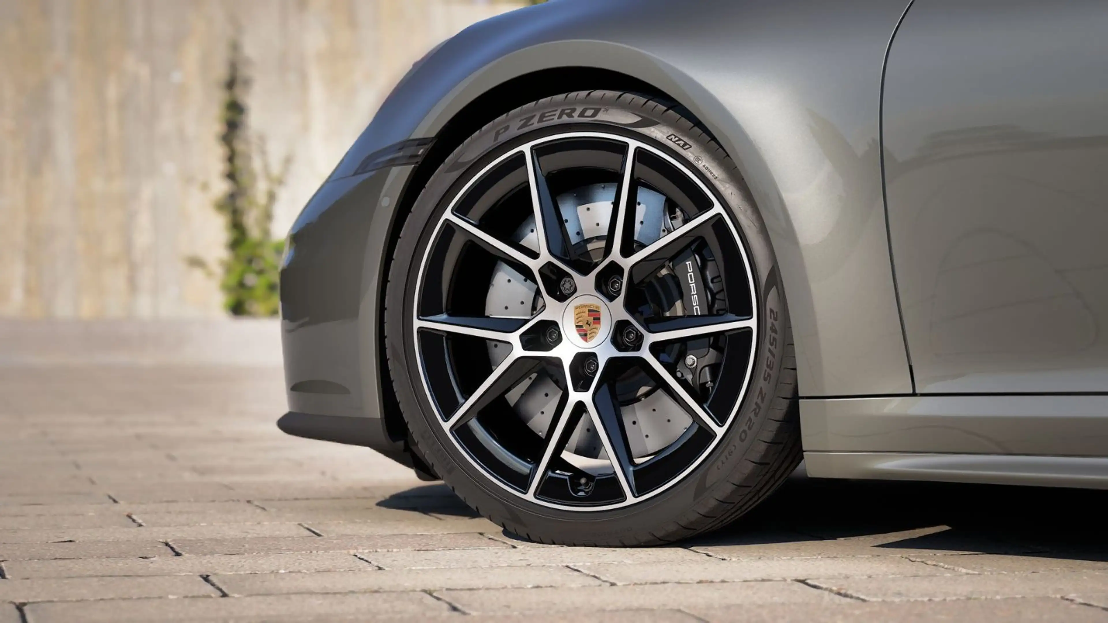 Porsche 992 (911) Carrera S | Surround View | HD-Matrix — photo 3