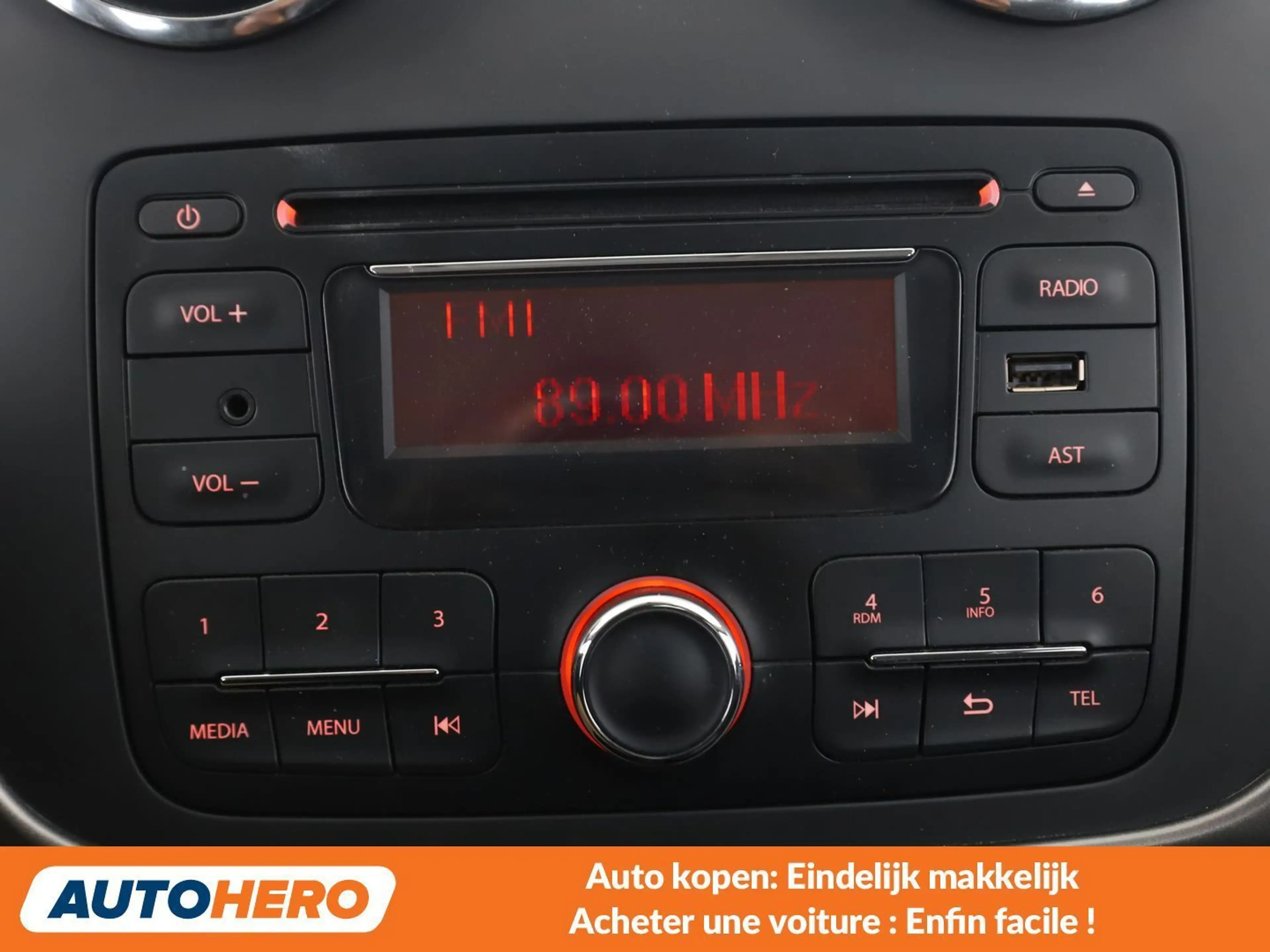 Dacia Logan 0.9 TCe Ambiance — photo 7