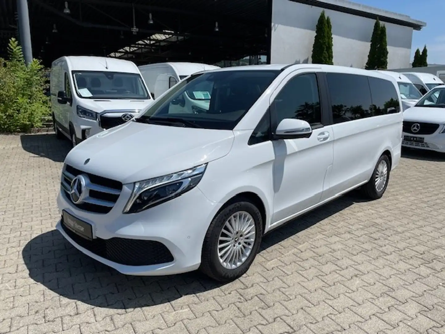 Mercedes-Benz V 300 d EDITION / Navi / Kamera / Standhzg. / AHK Weiß - 2