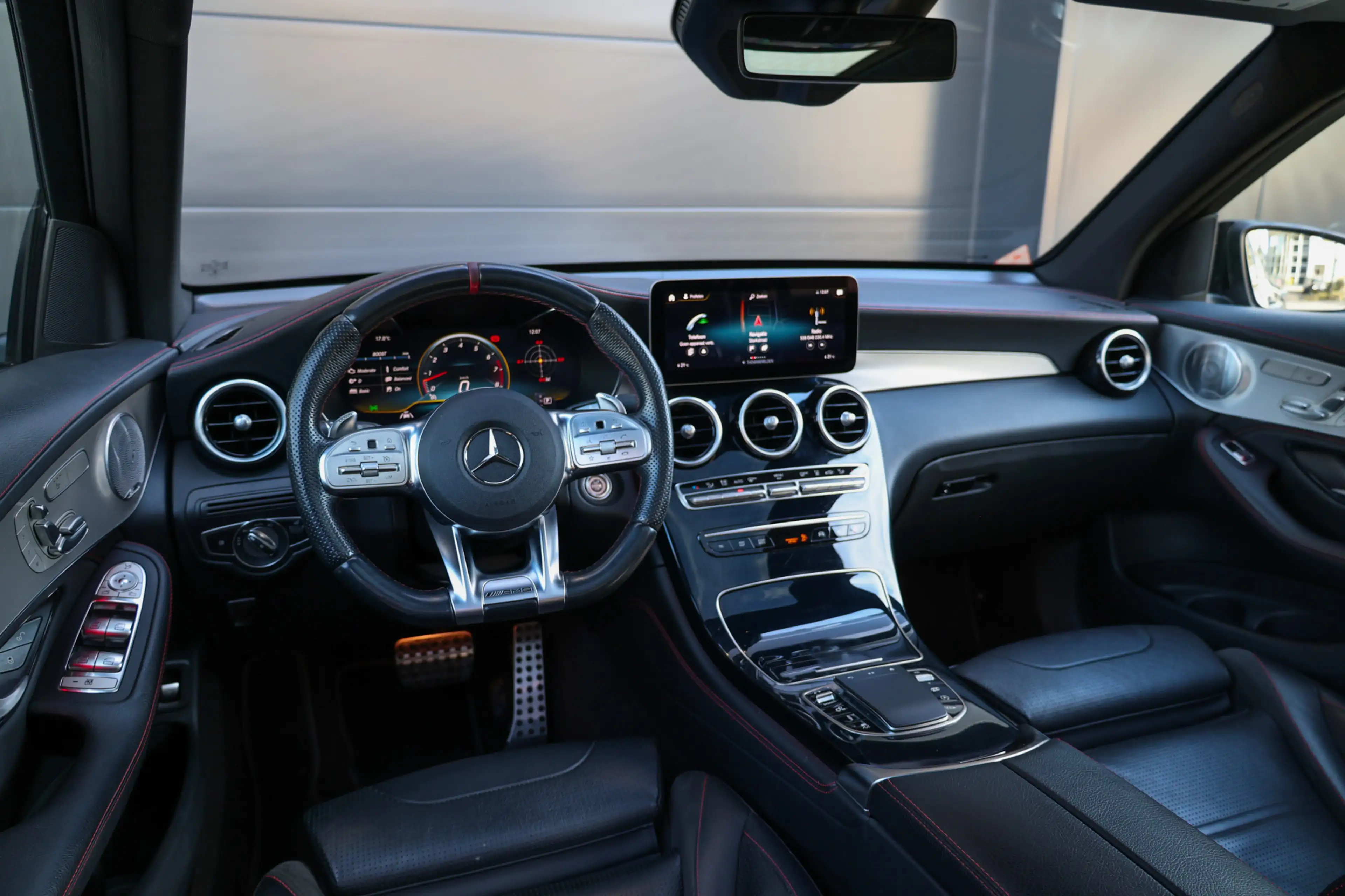 Mercedes-Benz GLC 43 AMG 4MATIC Premium Plus | FACELIFT | PANO | BURMESTER — photo 4