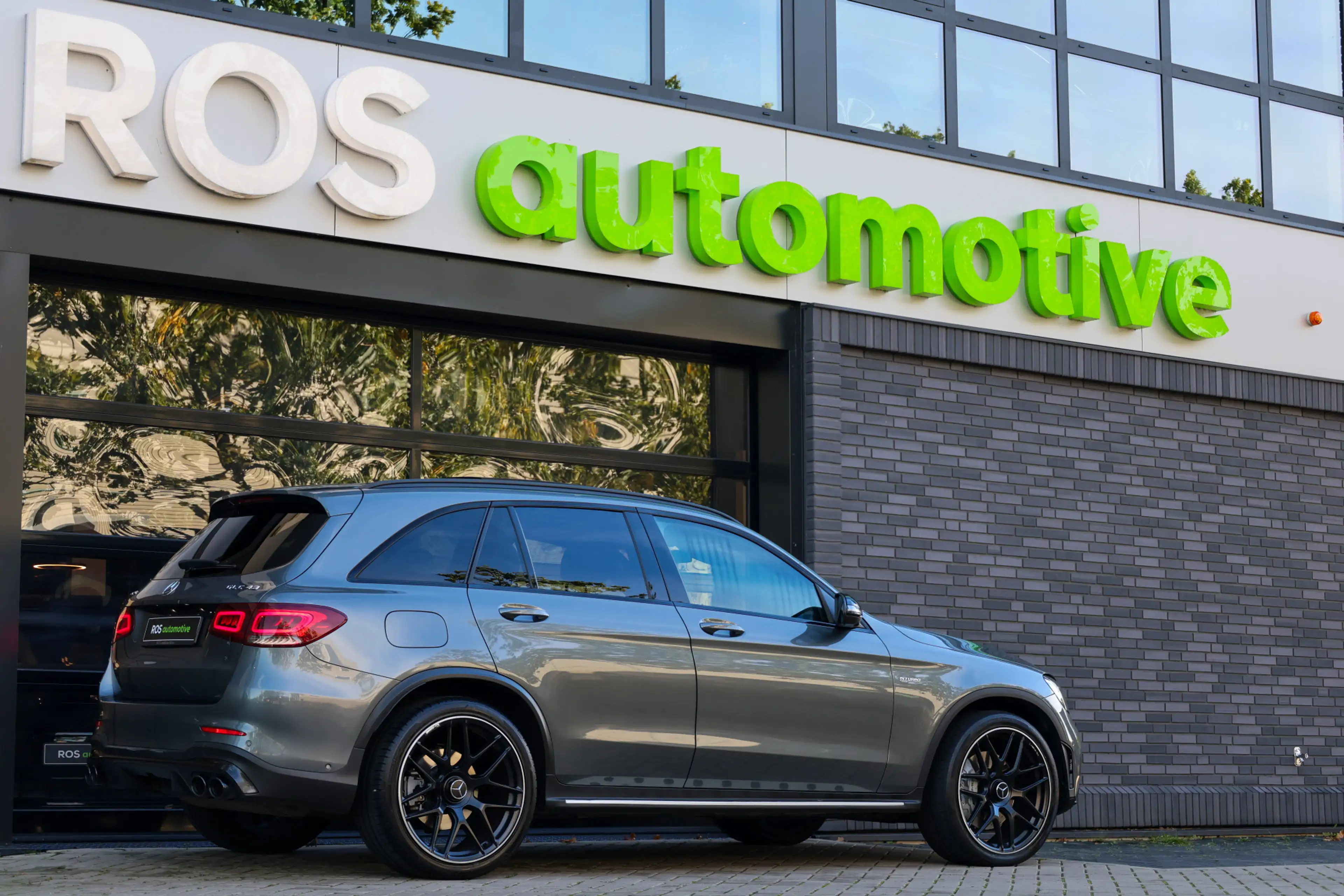 Mercedes-Benz GLC 43 AMG 4MATIC Premium Plus | FACELIFT | PANO | BURMESTER — photo 2