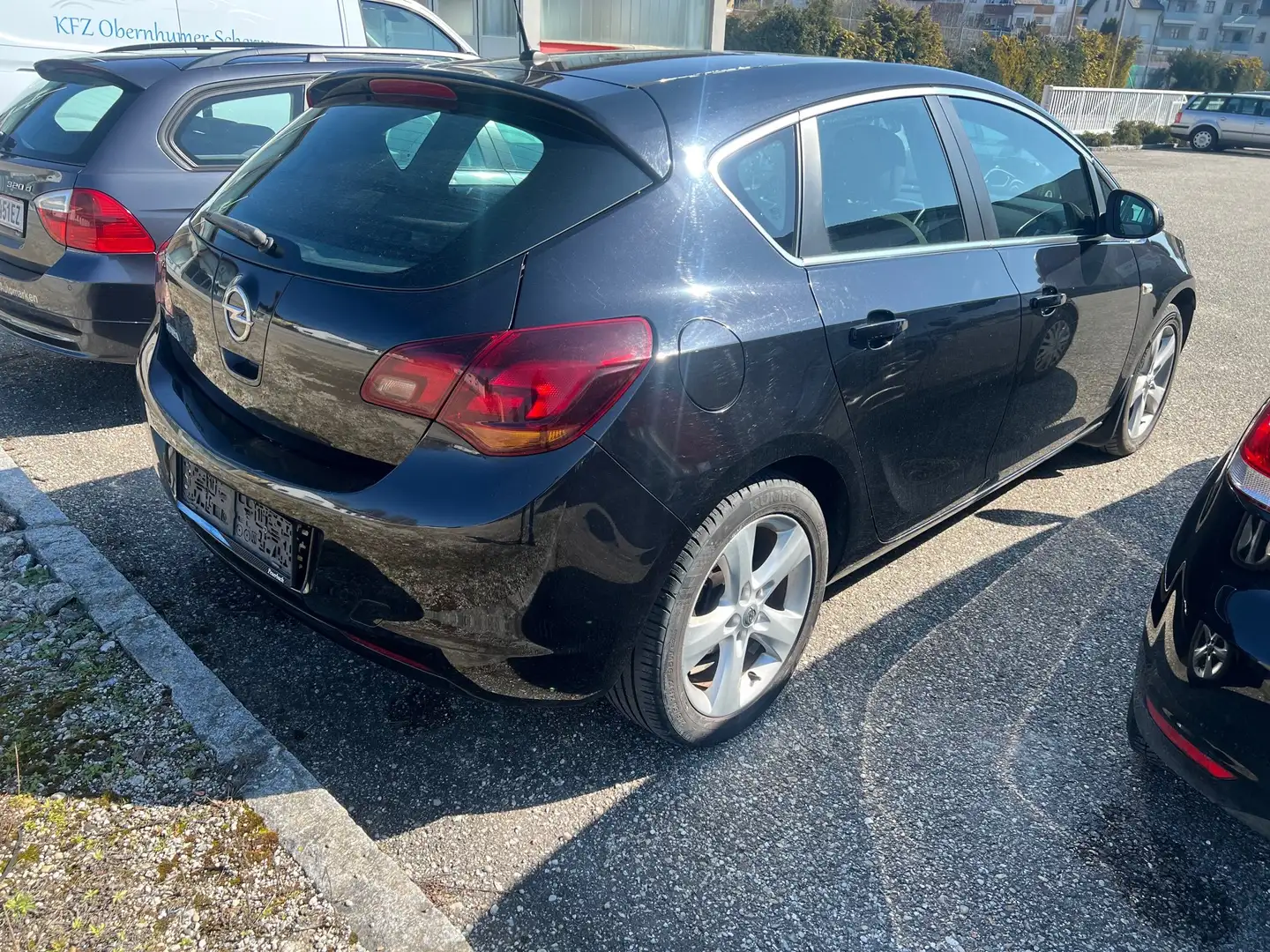 Opel Astra Sport Schwarz - 2