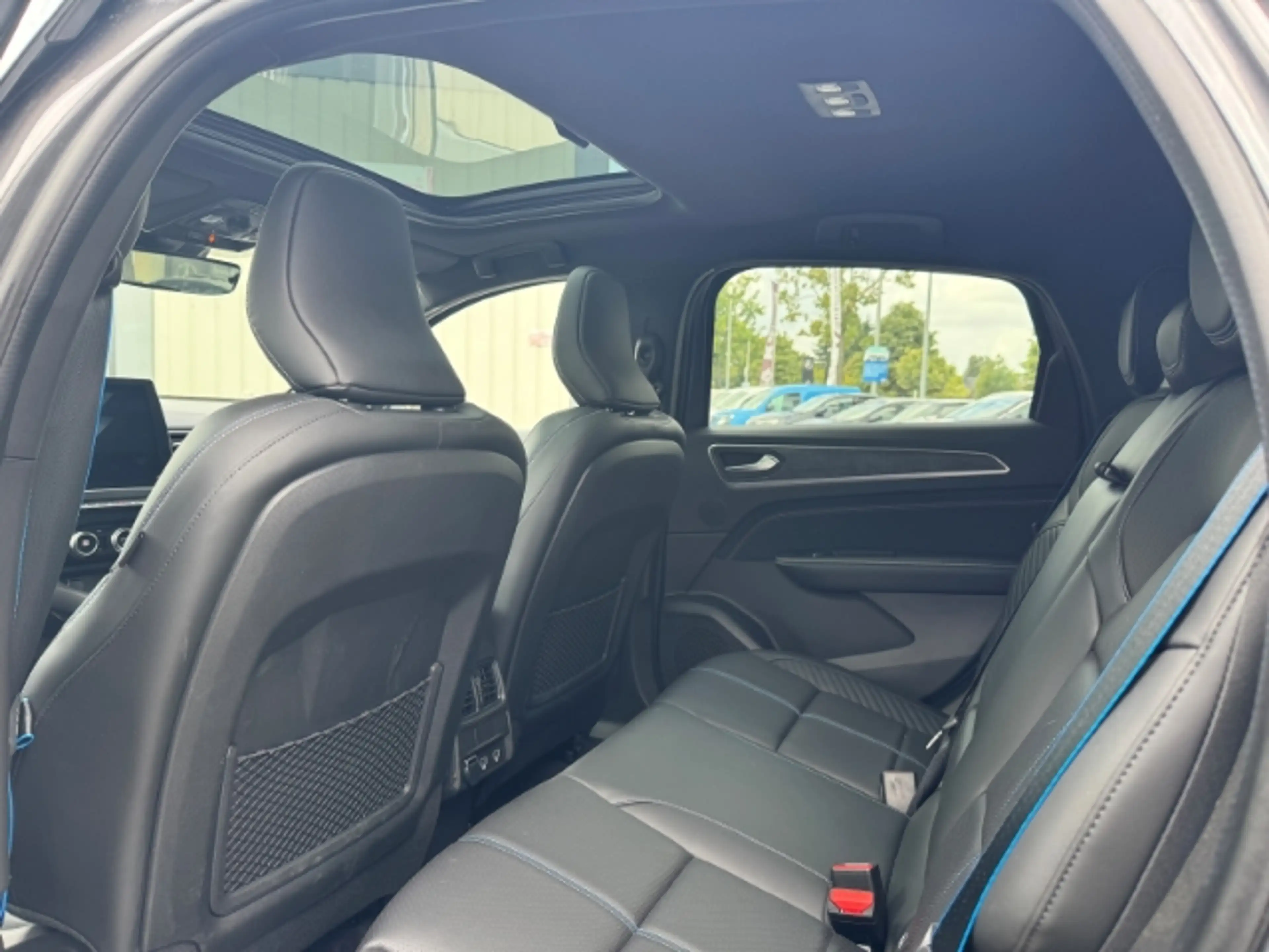 Renault Arkana Esprit Alpine Mild Hybrid 140 EDC Schiebedach — photo 11