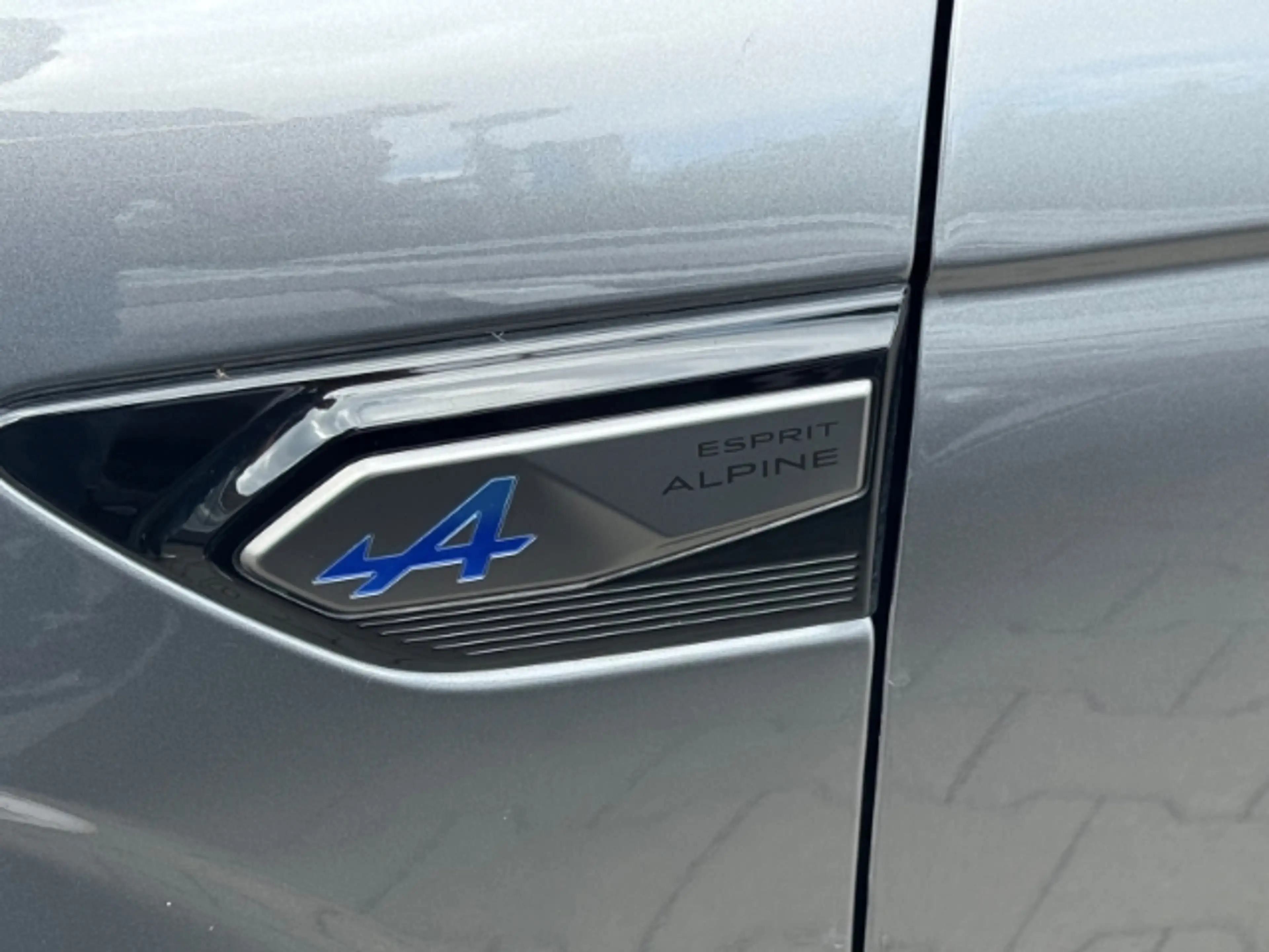 Renault Arkana Esprit Alpine Mild Hybrid 140 EDC Schiebedach — photo 15