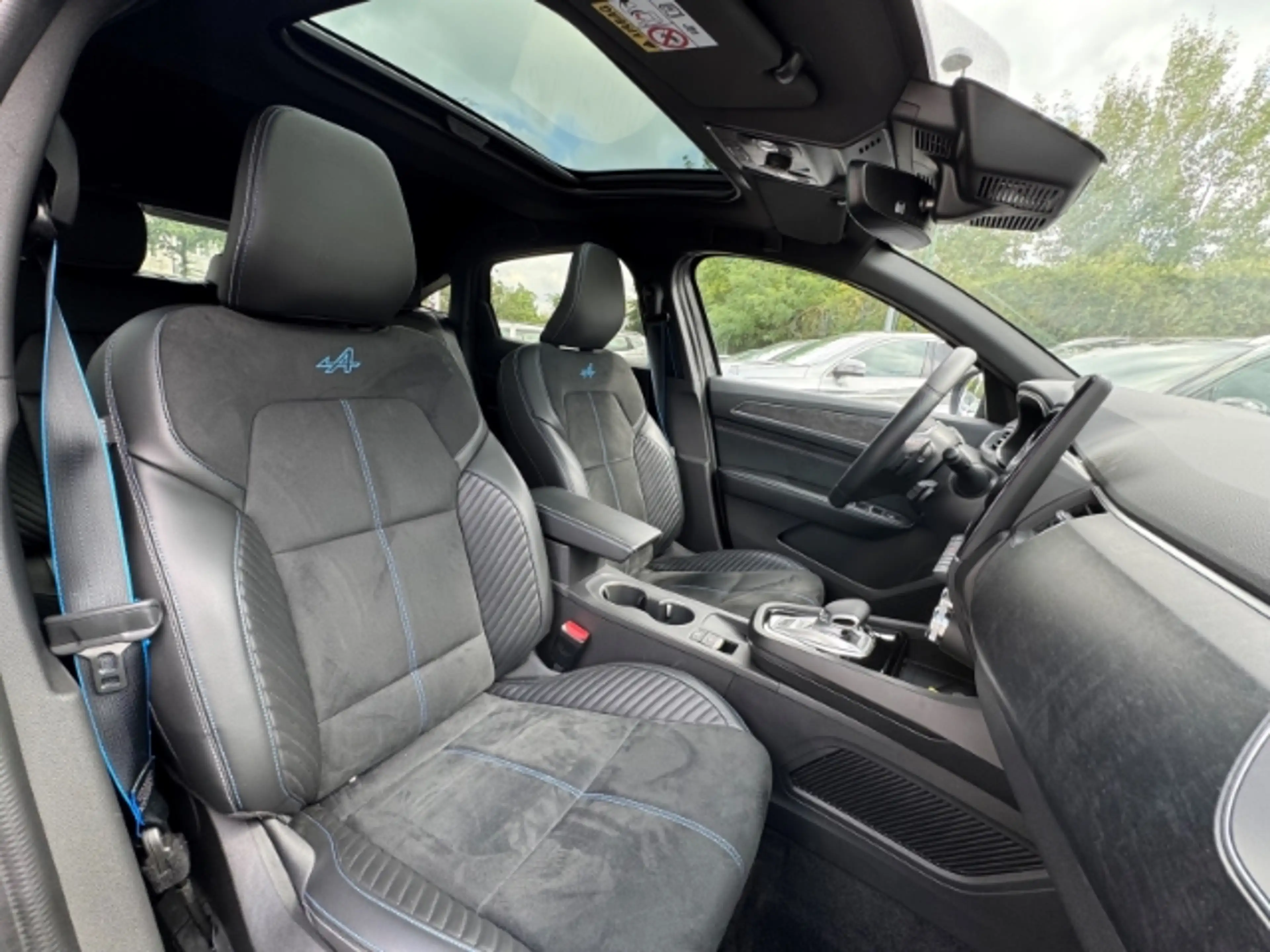 Renault Arkana Esprit Alpine Mild Hybrid 140 EDC Schiebedach — photo 13