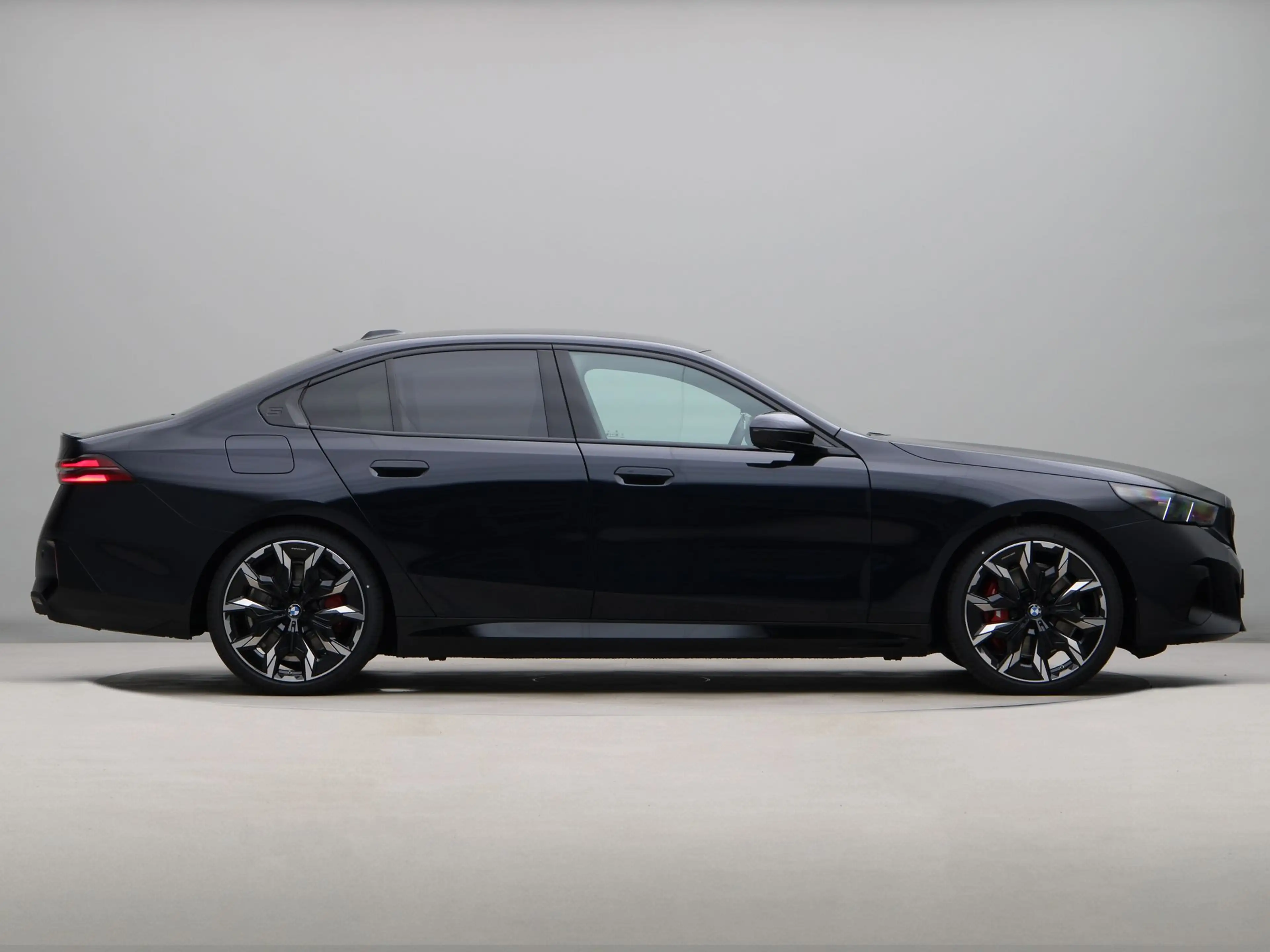 BMW 550 5-serie 550e xDrive — photo 8