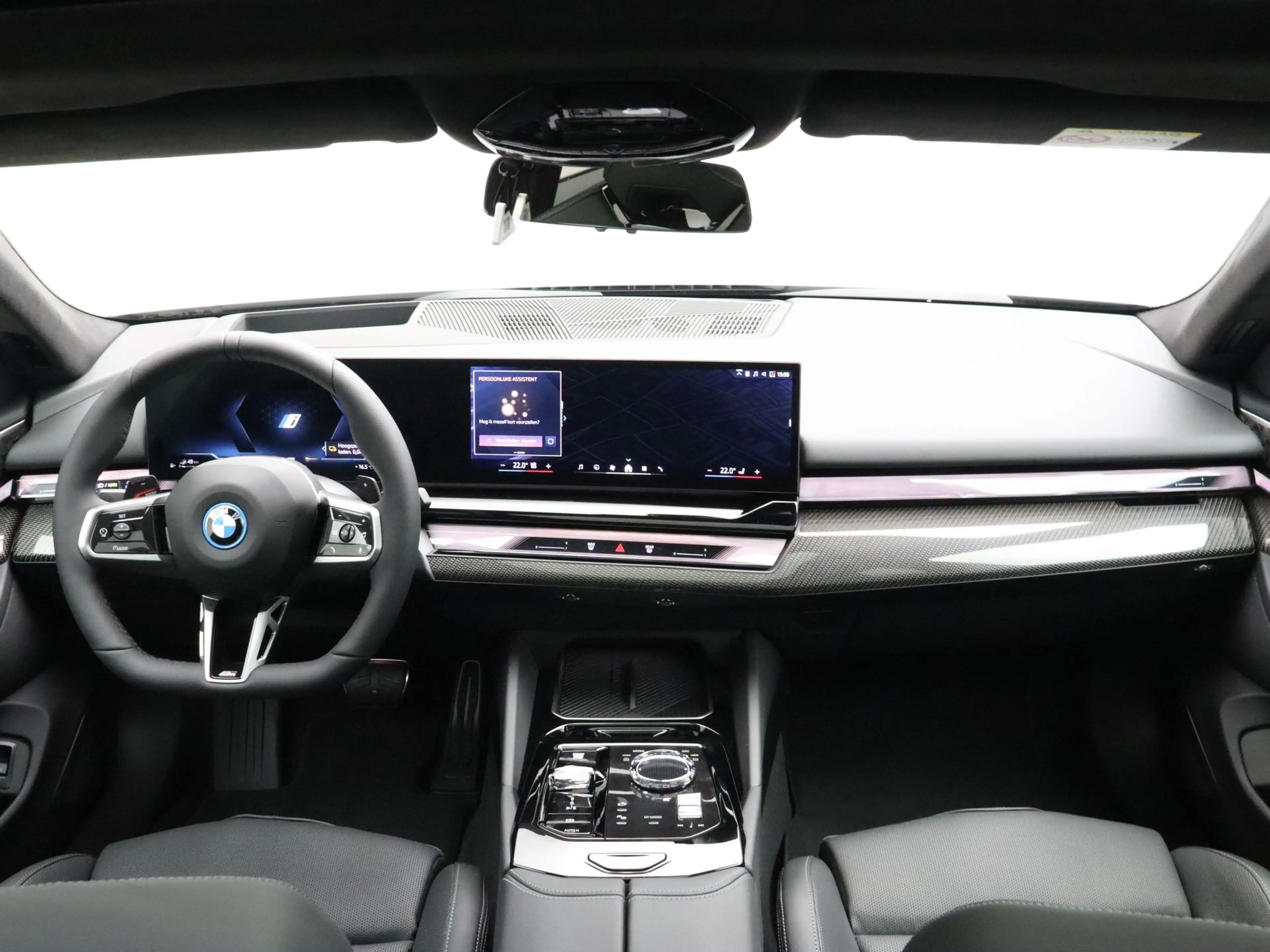 BMW 550 5-serie 550e xDrive — photo 13