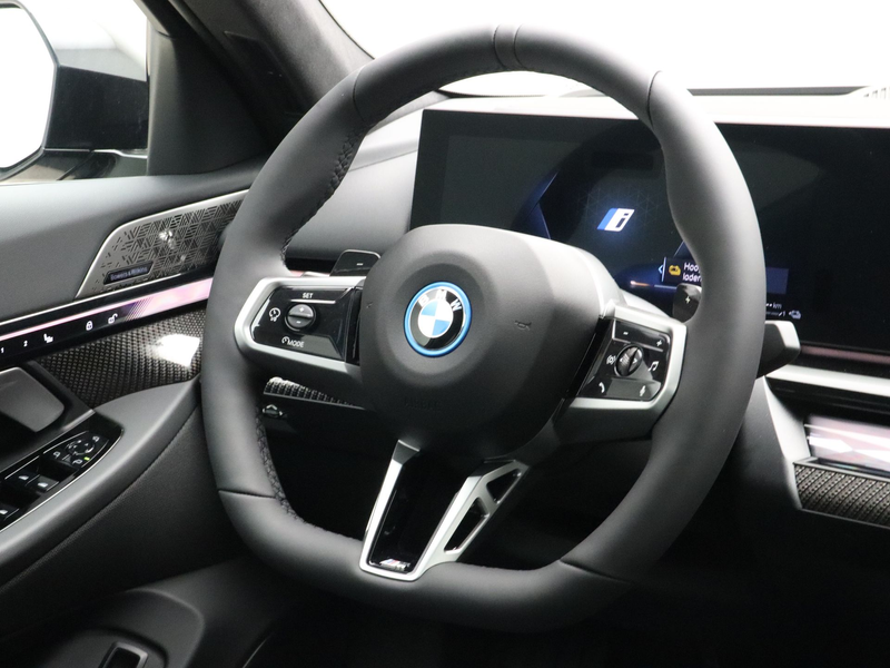 BMW 550 5-serie 550e xDrive — photo 2