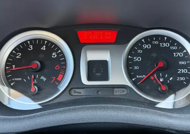 Renault Clio view 11