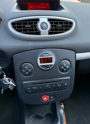 Renault Clio view 3