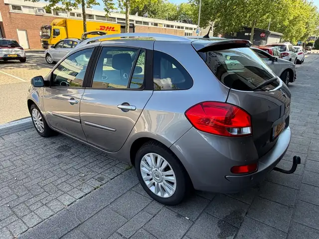 Renault Clio view 8