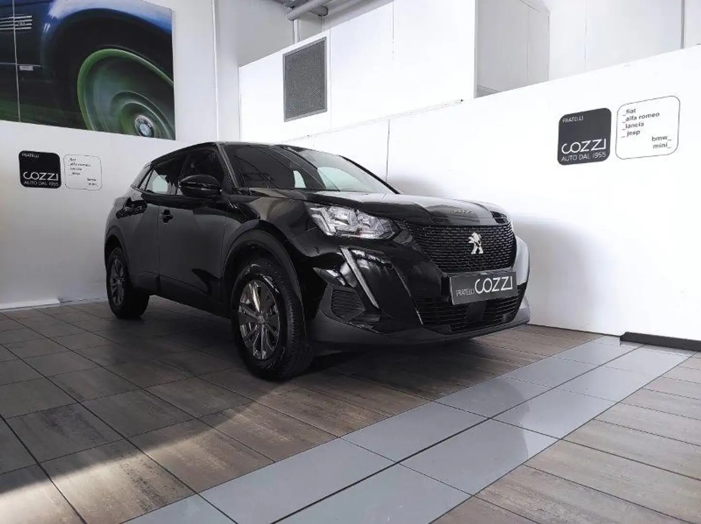 Peugeot 2008 2ª serie - 2008 PureTech 130 S&S EAT8 Active Pack Zwart - 1
