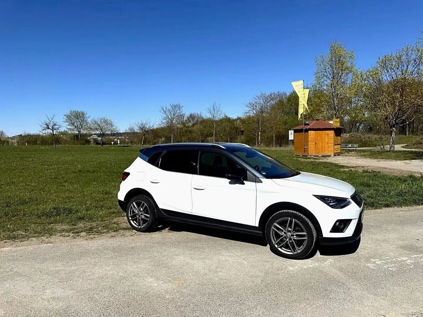 SEAT Arona Arona 1,0 Eco TSI FR DSG FR Weiß - 1