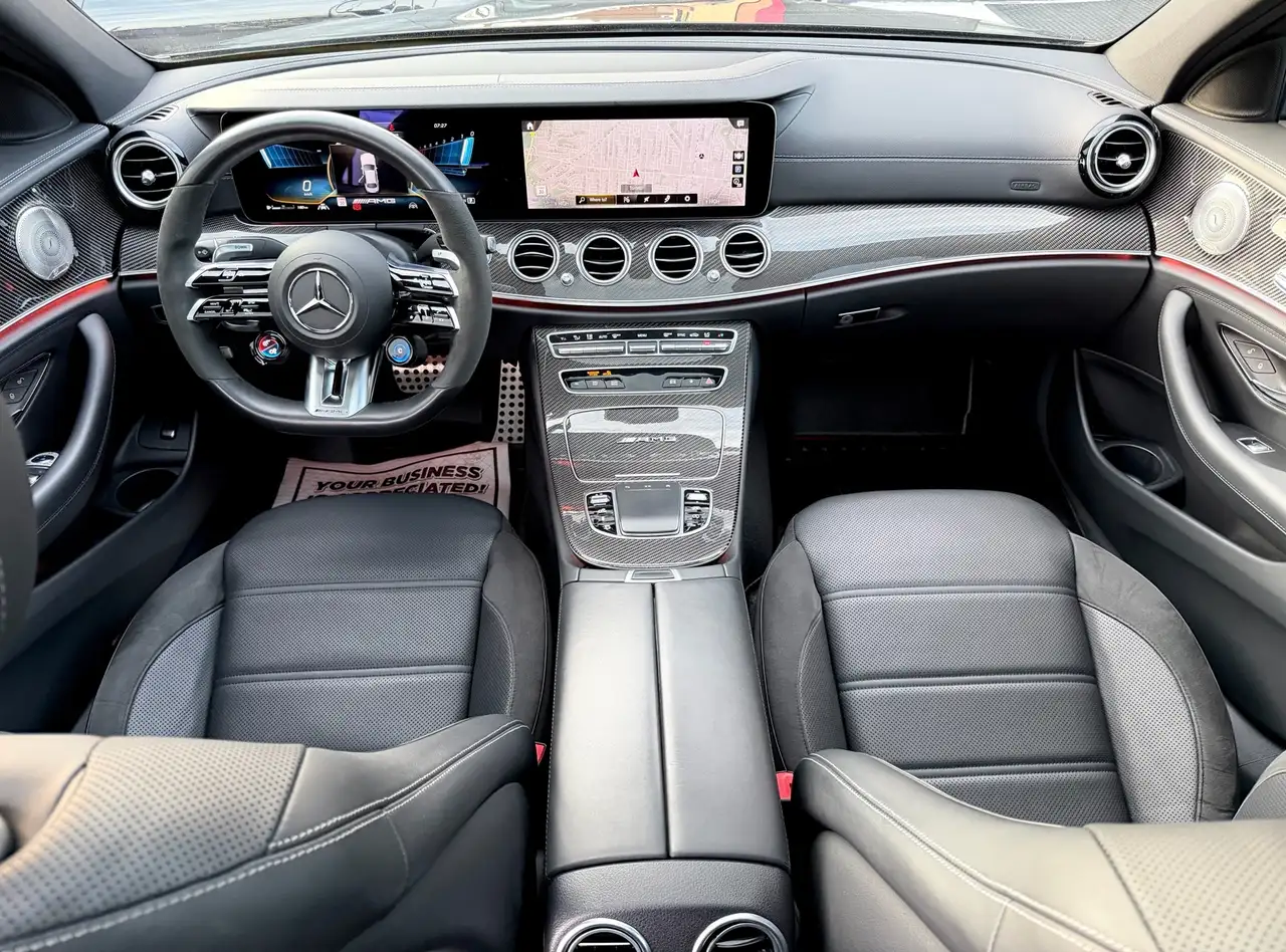 Mercedes-Benz E-Class photo Mercedes-Benz E-Class