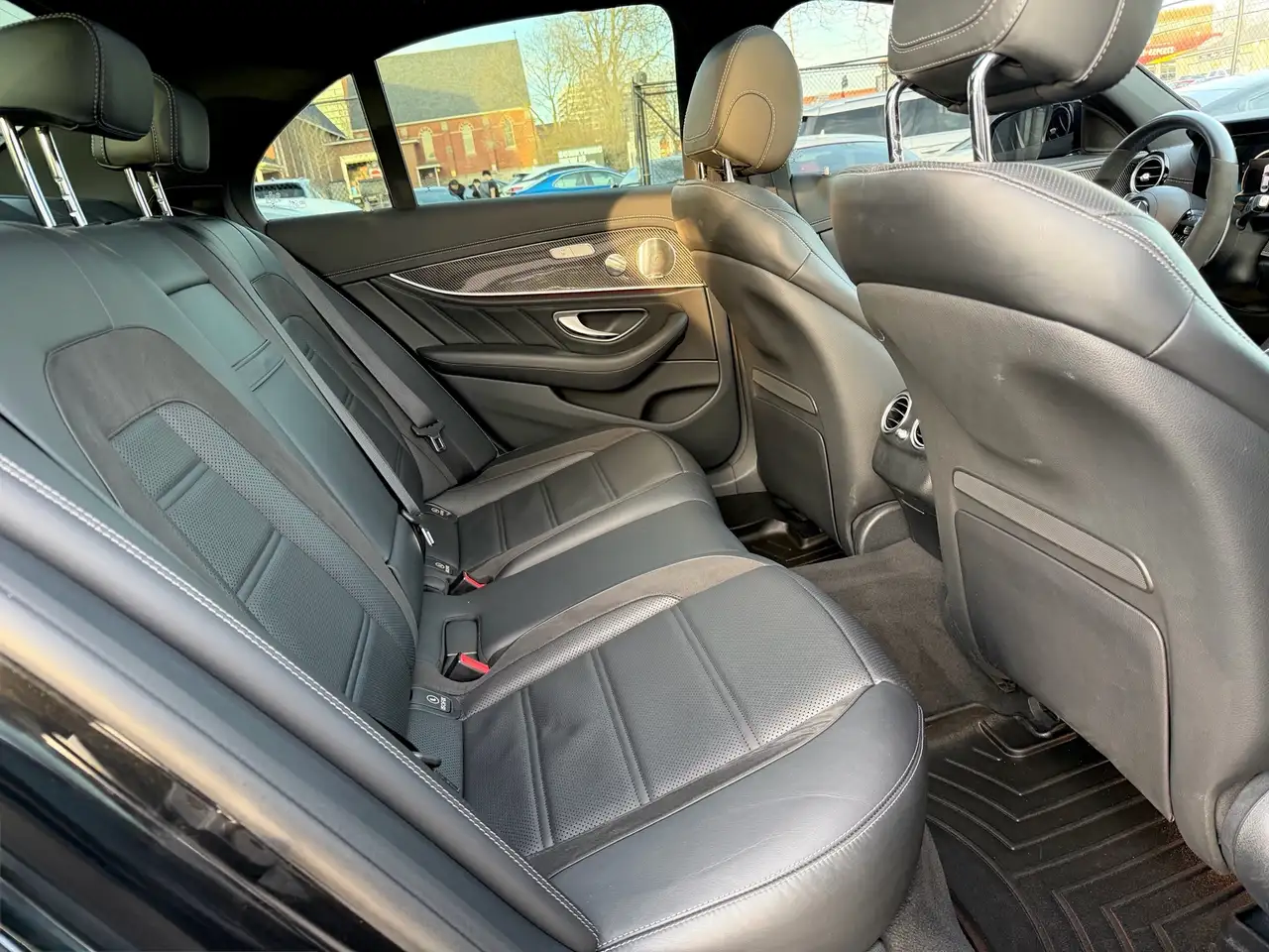 Mercedes-Benz E-Class photo Mercedes-Benz E-Class