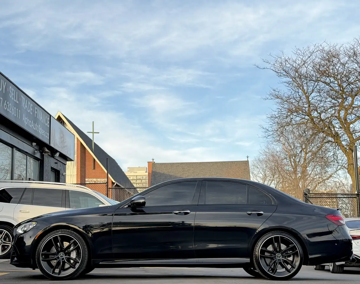 Mercedes-Benz E-Class photo Mercedes-Benz E-Class