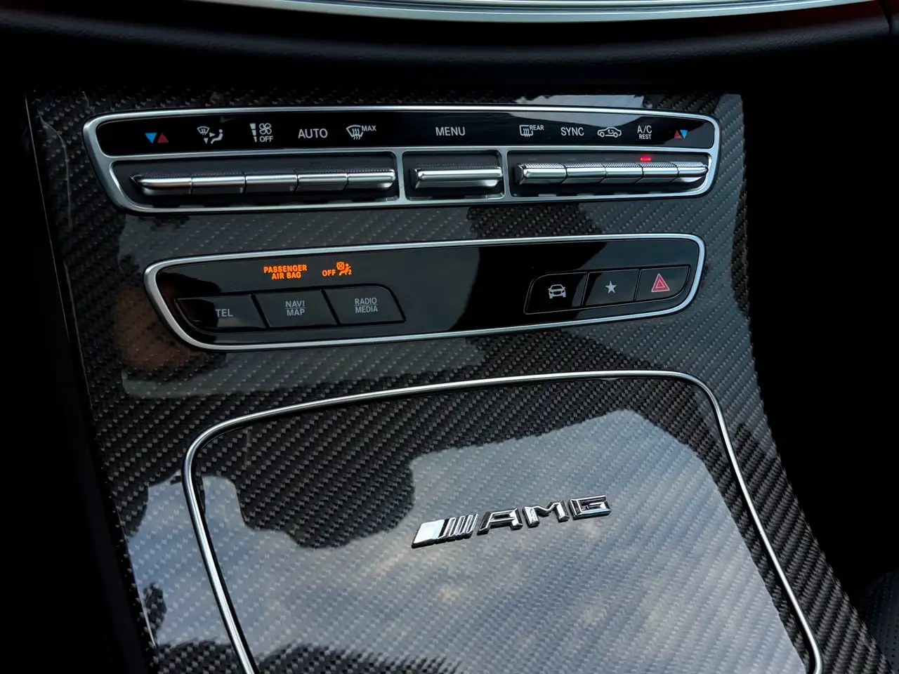 Mercedes-Benz E-Class photo Mercedes-Benz E-Class