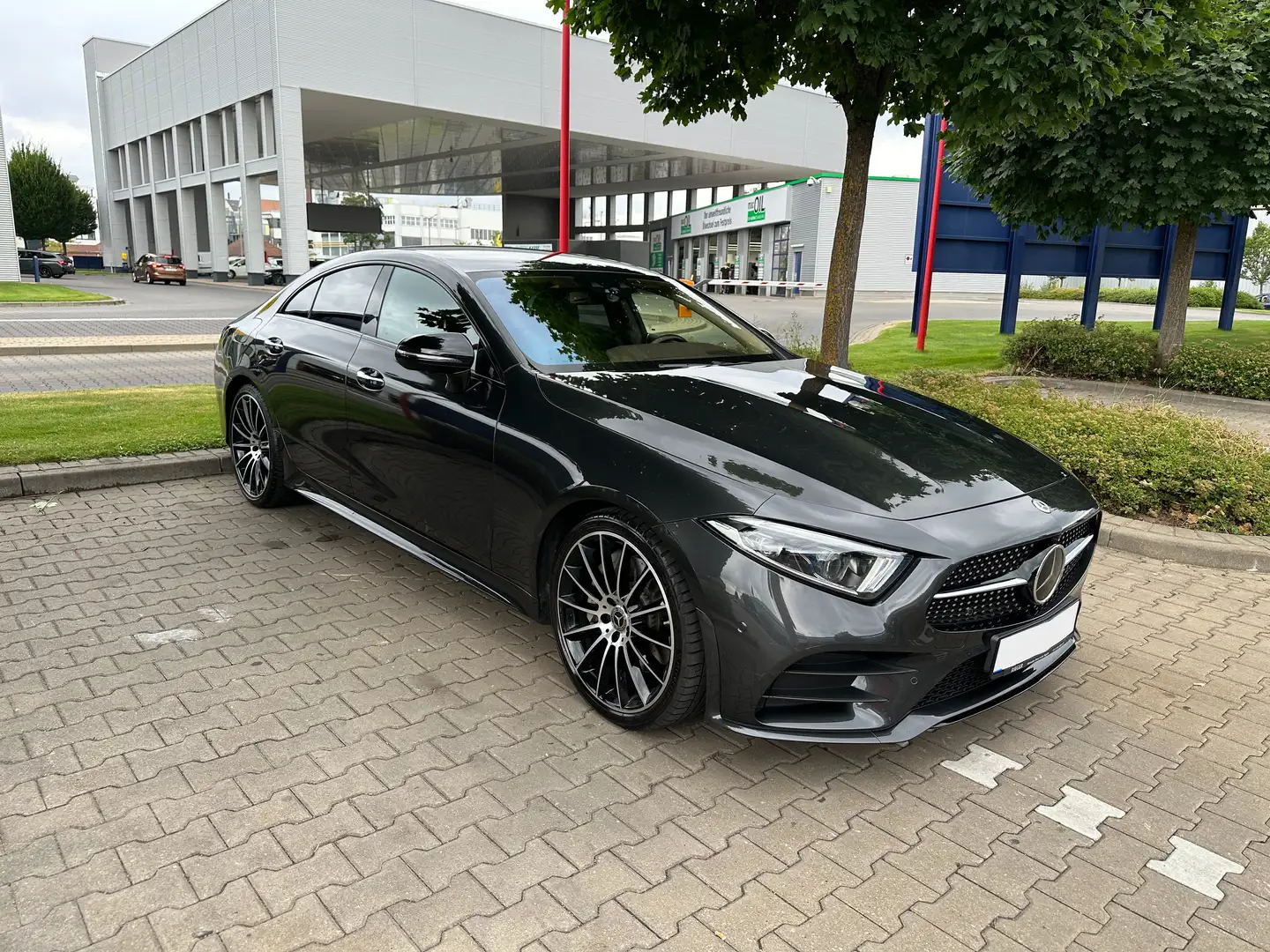 Mercedes-Benz CLS 400 CLS 400 d 4Matic 9G AMG Soft MBUX SH SiBel Massage Schwarz - 2