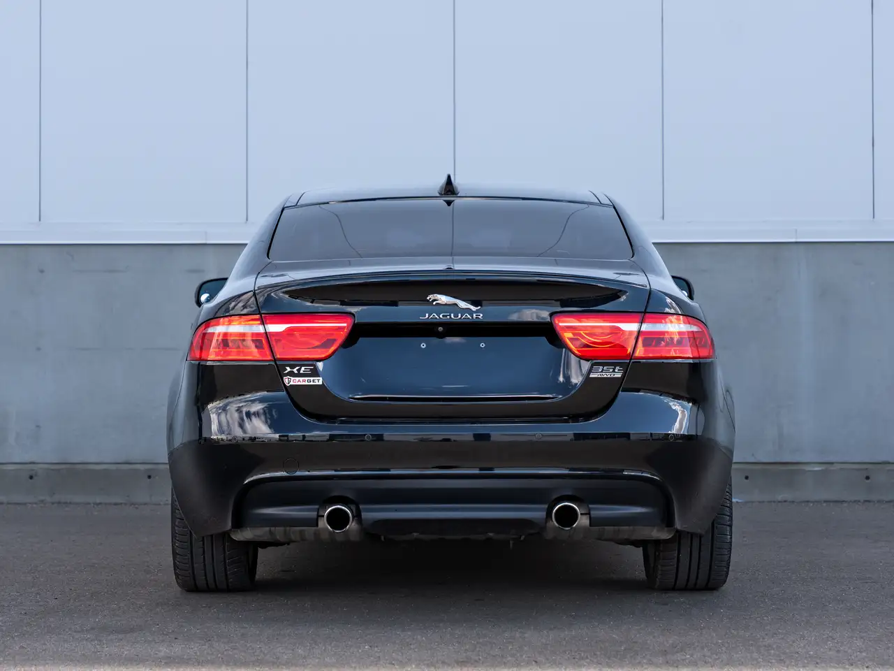 Jaguar XE снимка Jaguar XE