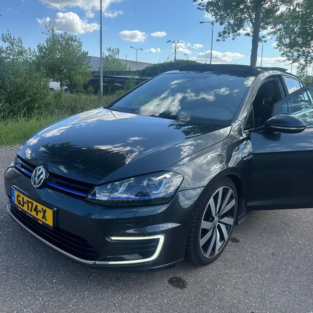 Volkswagen Golf 1.4 TSI GTE Grijs - 1