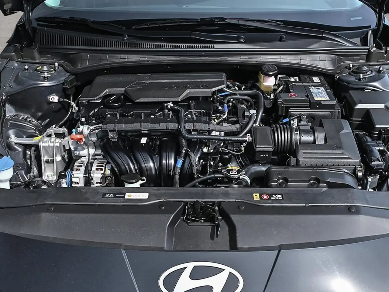 Hyundai ELANTRA снимка Hyundai ELANTRA