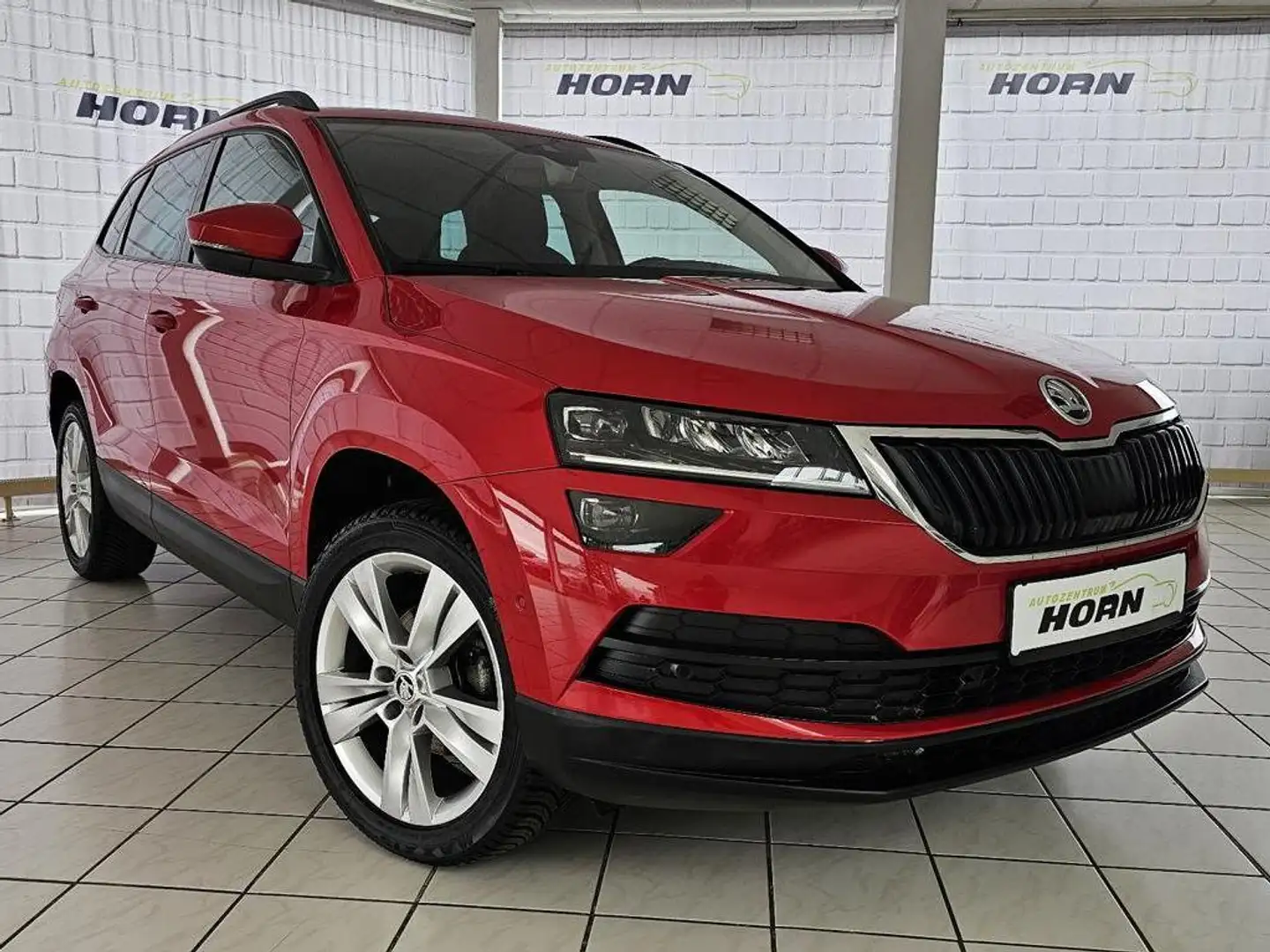 Skoda Karoq Style, LED, SHZ, Navi, neue Inspektion neue Reifen Rojo - 1