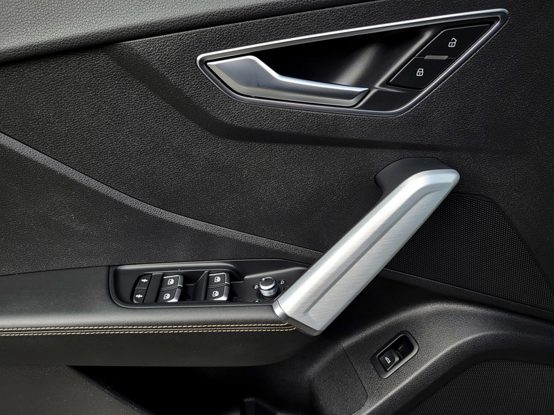 Audi Q2 35 TDI design S line ACC|R-KAM|VIRTUAL|MMI+ — photo 11