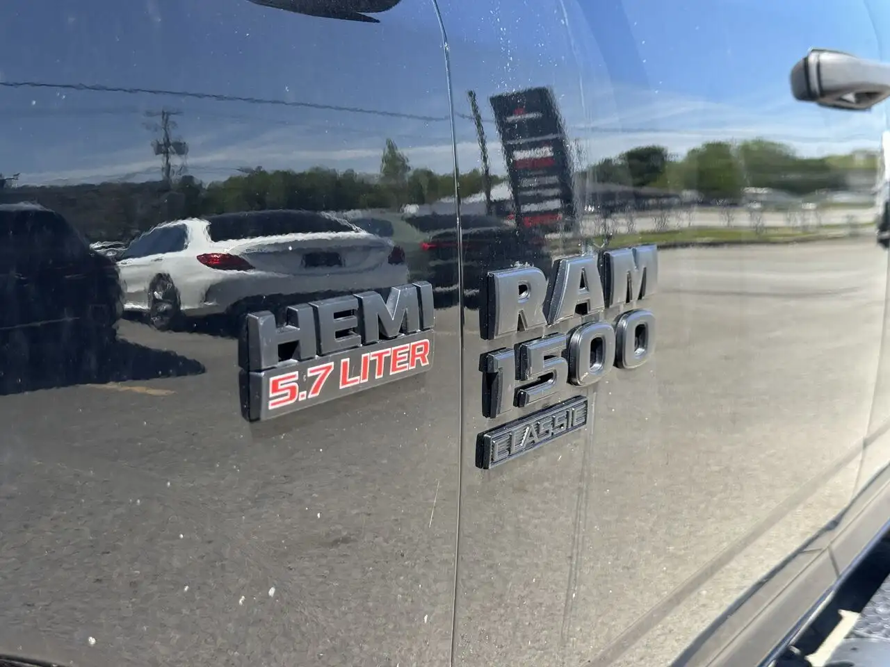RAM 1500 снимка RAM 1500