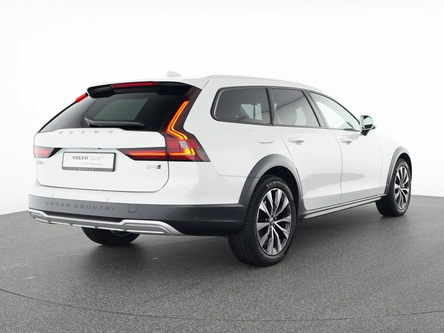 Volvo V90 Cross Country V90 CC B4 Diesel AWD Plus 19"+360°+STANDHZ+LICHT Weiß - 2