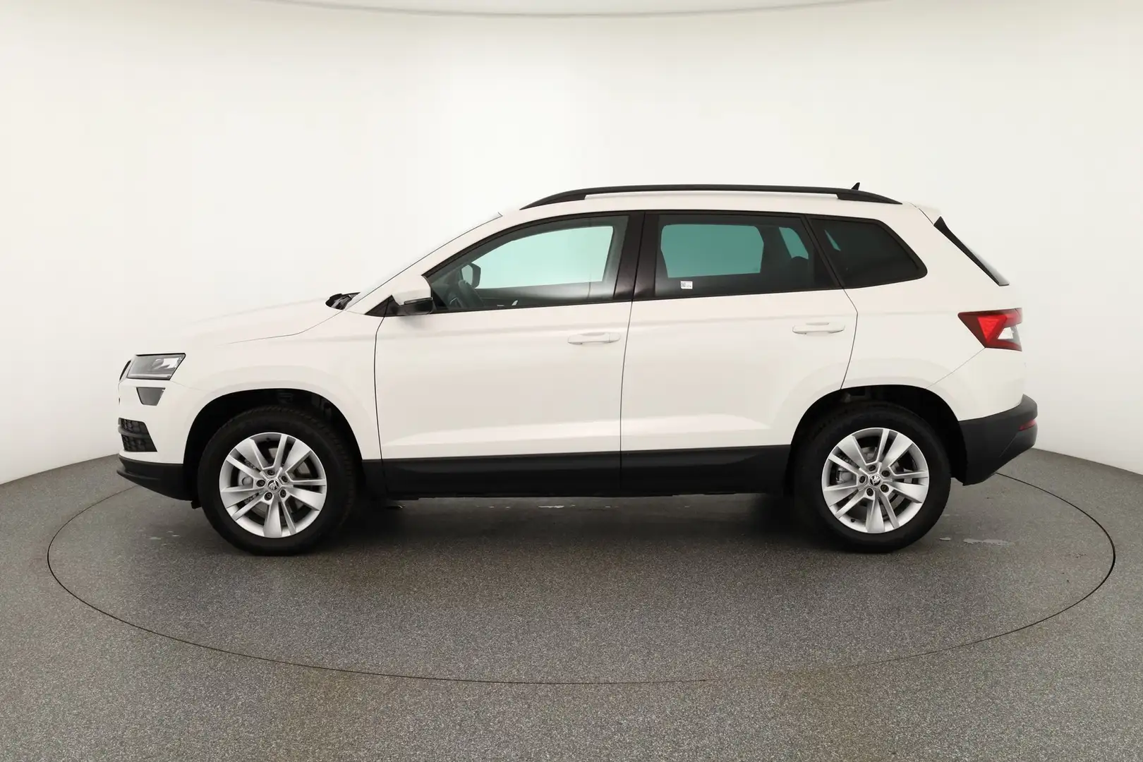 Skoda Karoq 2.0 TDI Style 4x4 Standheizung ACC Navi Weiß - 2