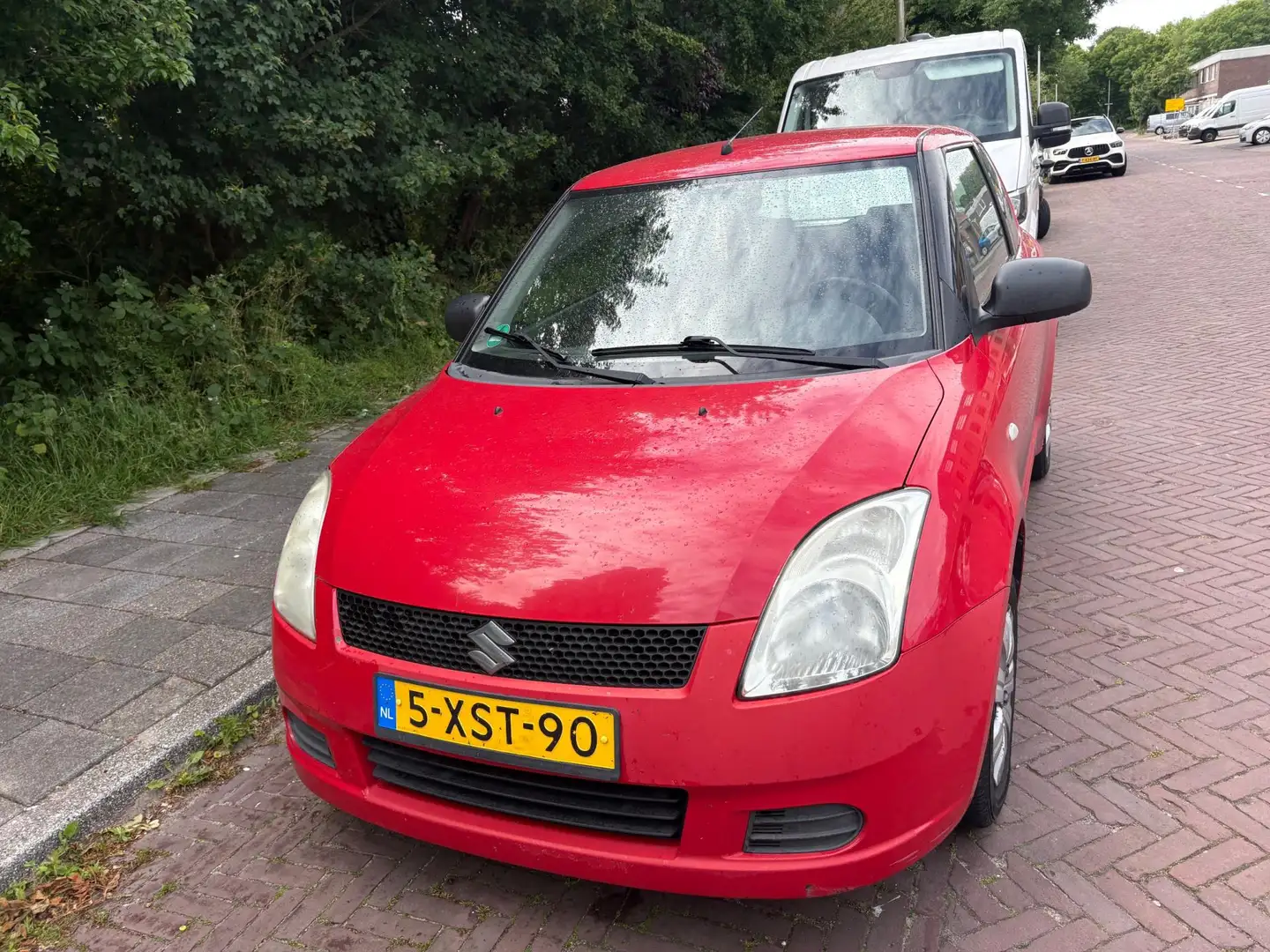 Suzuki Swift 1.3 GA 3drs. Airco Roşu - 2