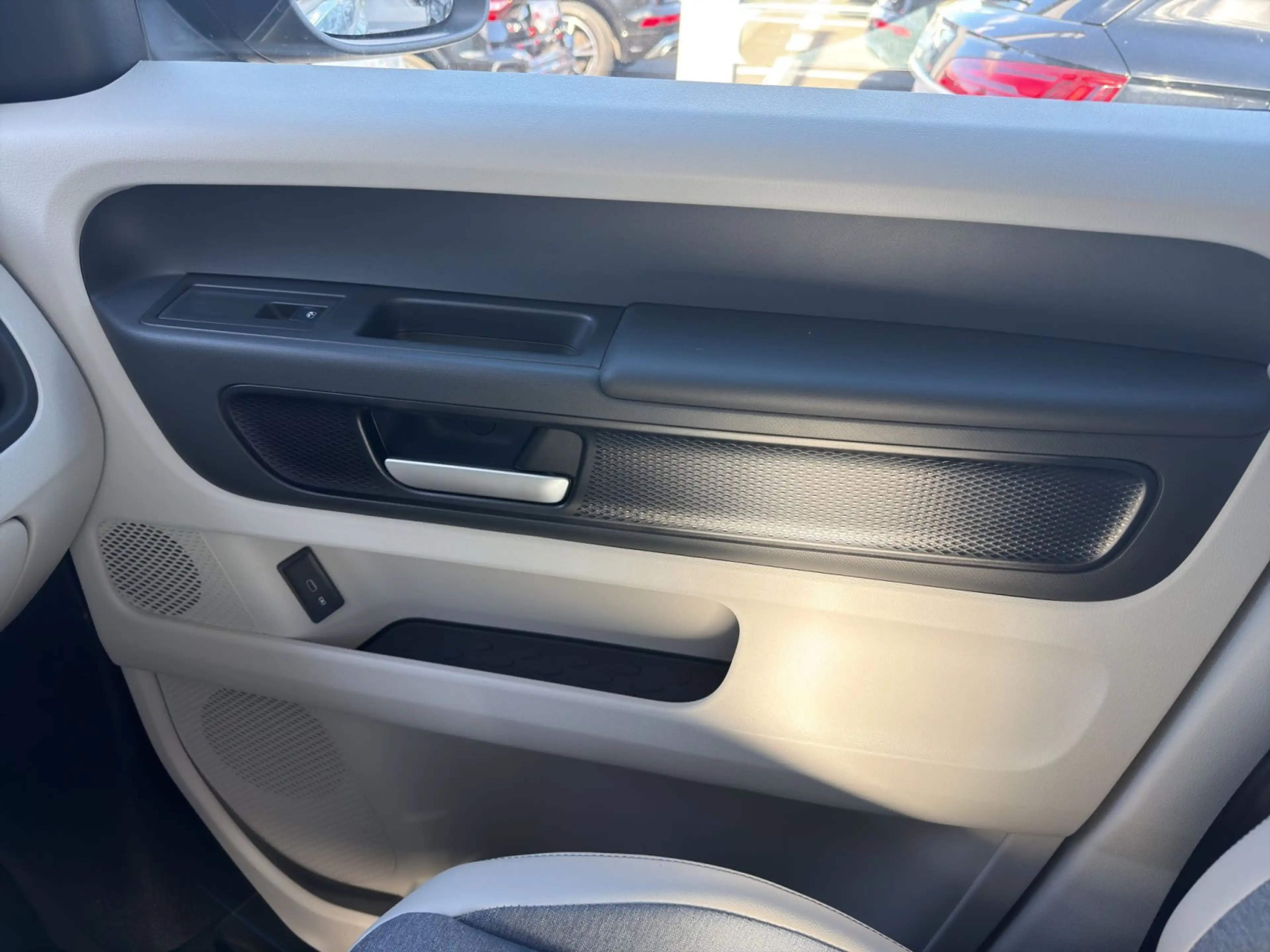 Volkswagen ID. Buzz ID.Buzz Pure KR Matrix/ACC — photo 15