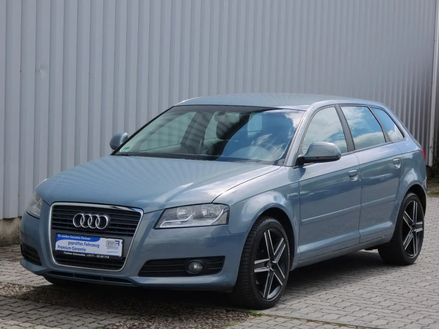Audi A3 Sportback 1.8 TFSI Ambiente-Klima-Navi-PDC-SH Blau - 2