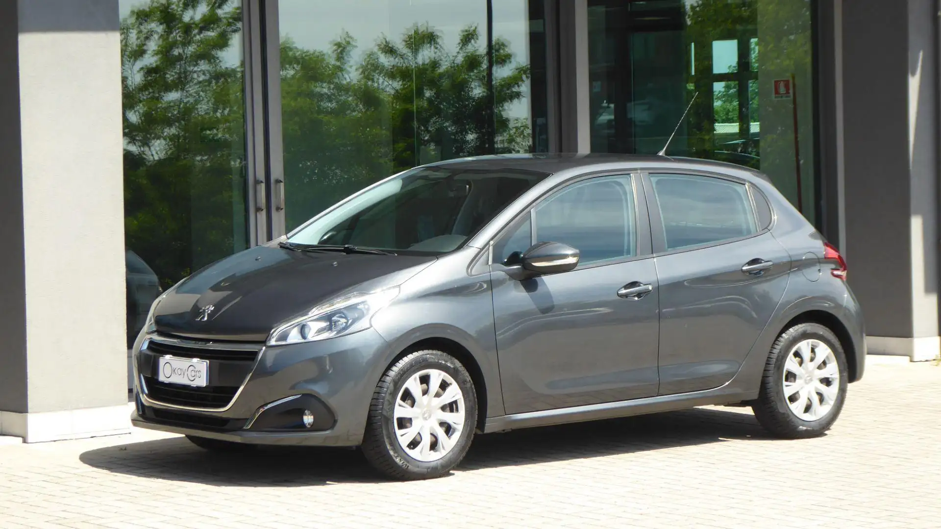 Peugeot 208 1° serie PureTech 82 5 porte Active Gris - 1
