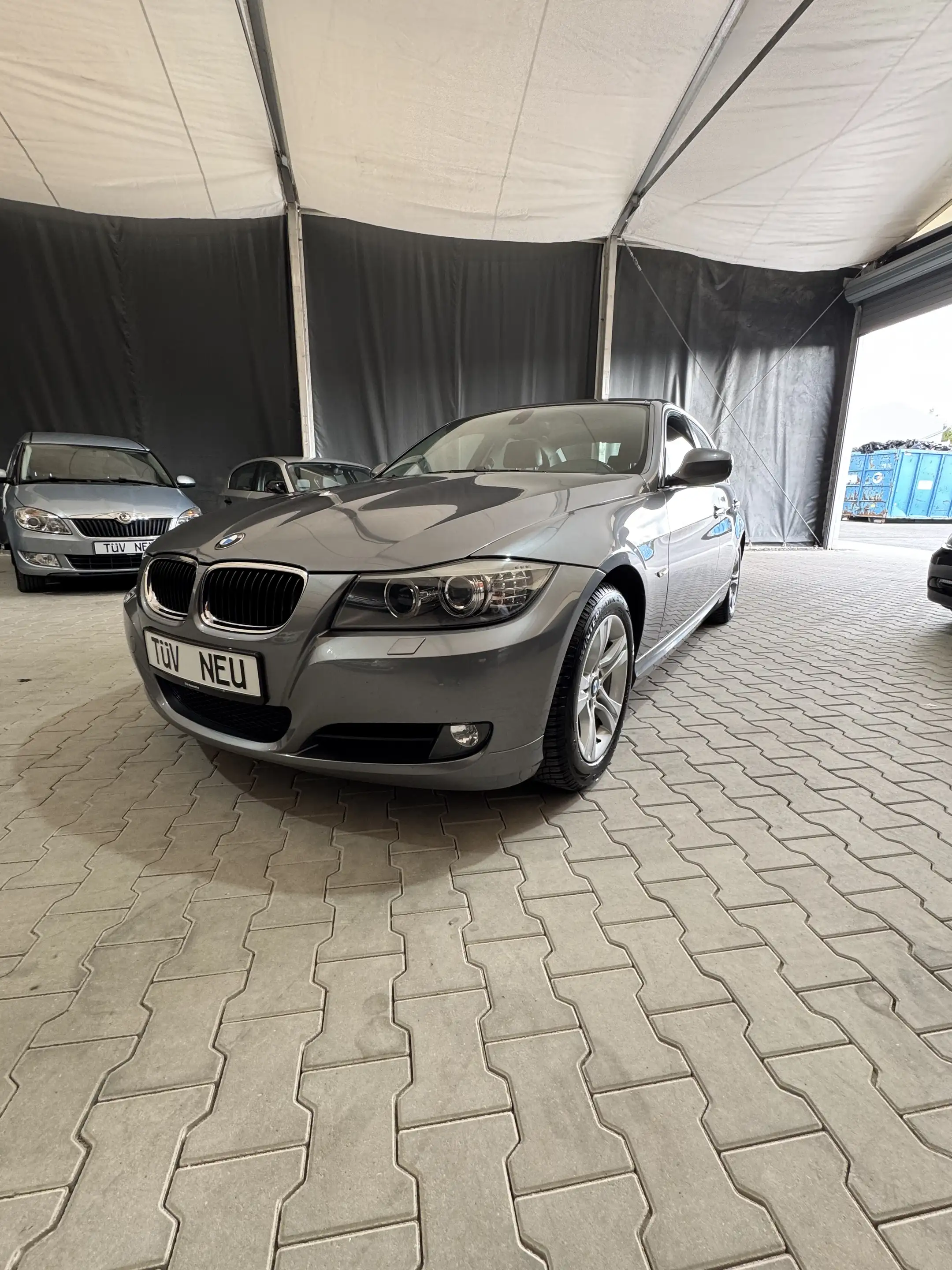 BMW 325 325 i*Klimaautomatik*PDC Hinten*TÜV NEU*Service NEU* — photo 3