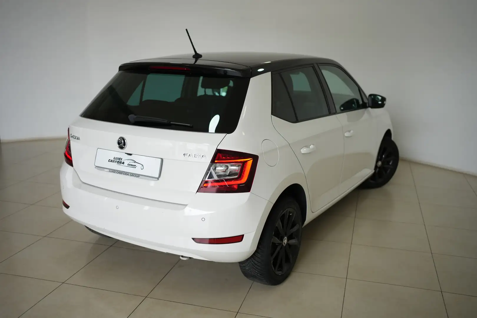 Skoda Fabia 1.0 MPI 75 CV Twin Color Nero Bronze - 2