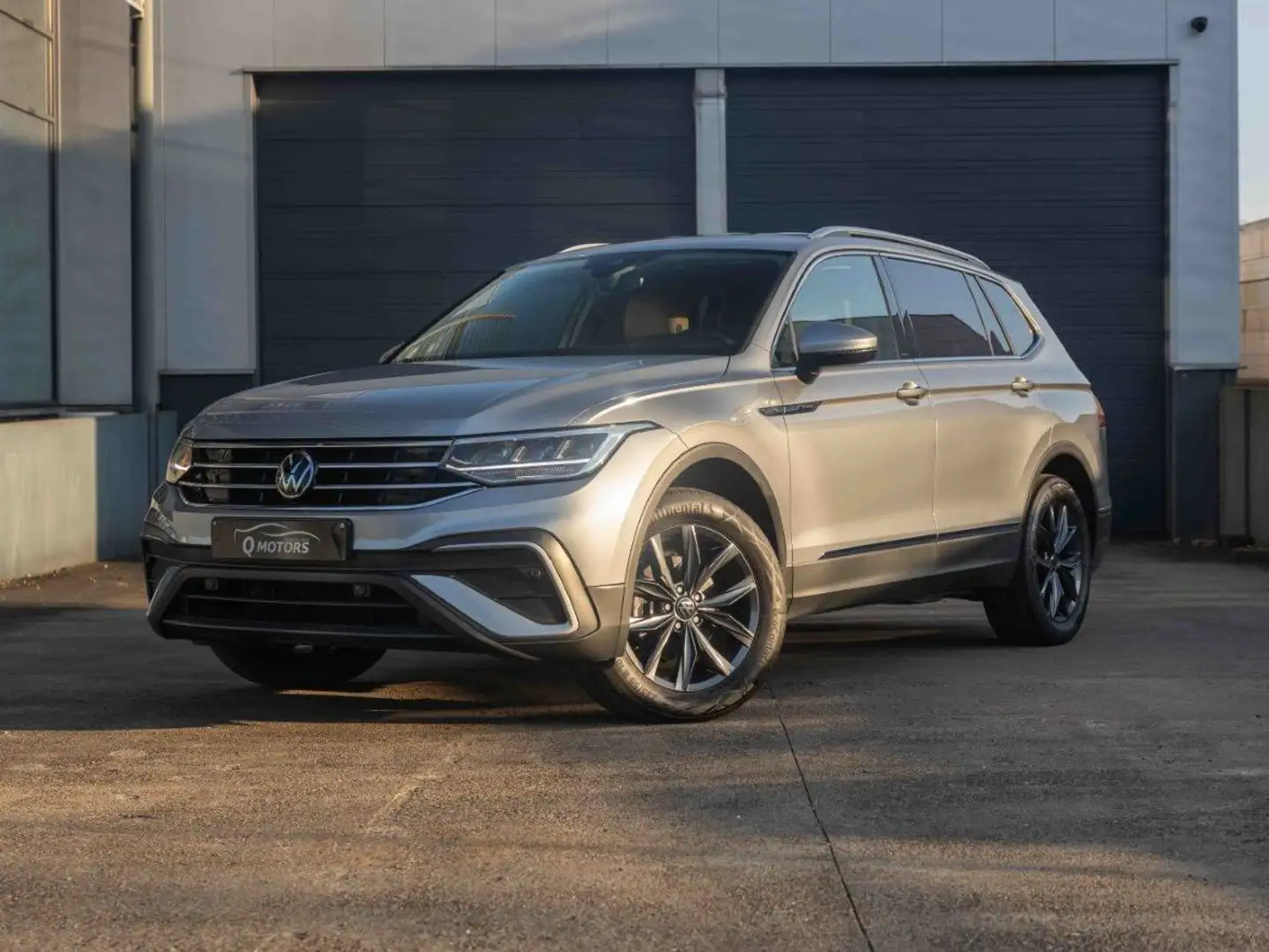 Volkswagen Tiguan Allspace 1.5 TSI 7pl.- DSG-ACC-CARPLAY-TREKHAAK-1 OWNER Zilver - 1