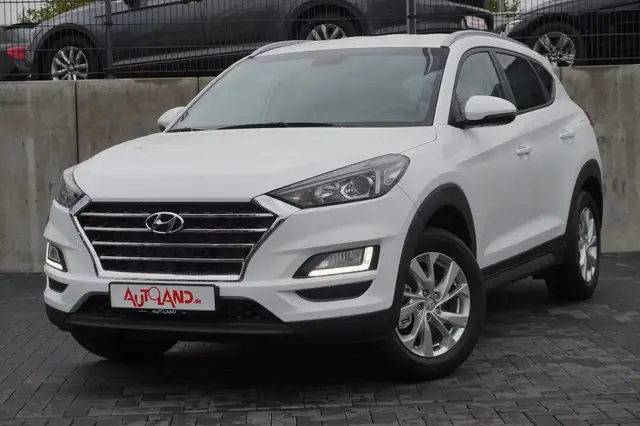 Hyundai TUCSON 1.6 GDI AAC Navi SHZ Temp Alu PDC Kam