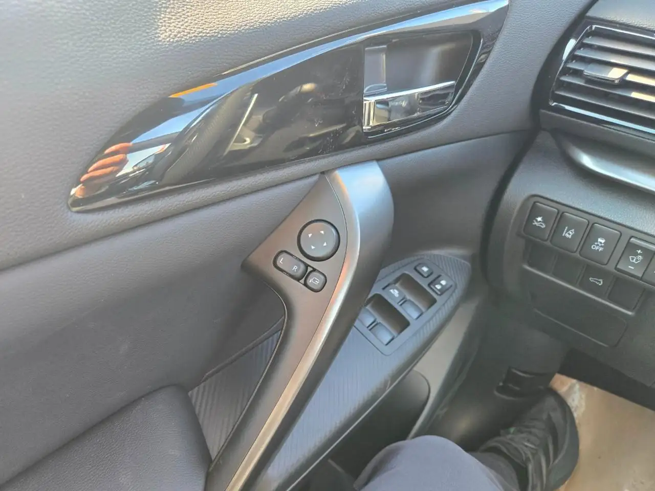Mitsubishi Eclipse Cross photo Mitsubishi Eclipse Cross